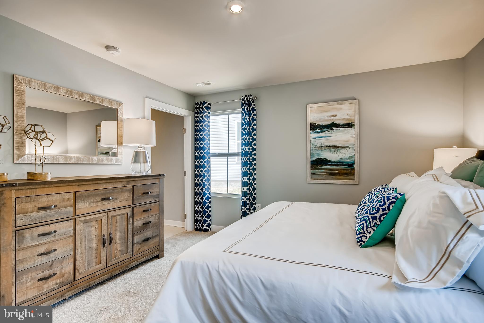 CARDINAL POINTE - Residential