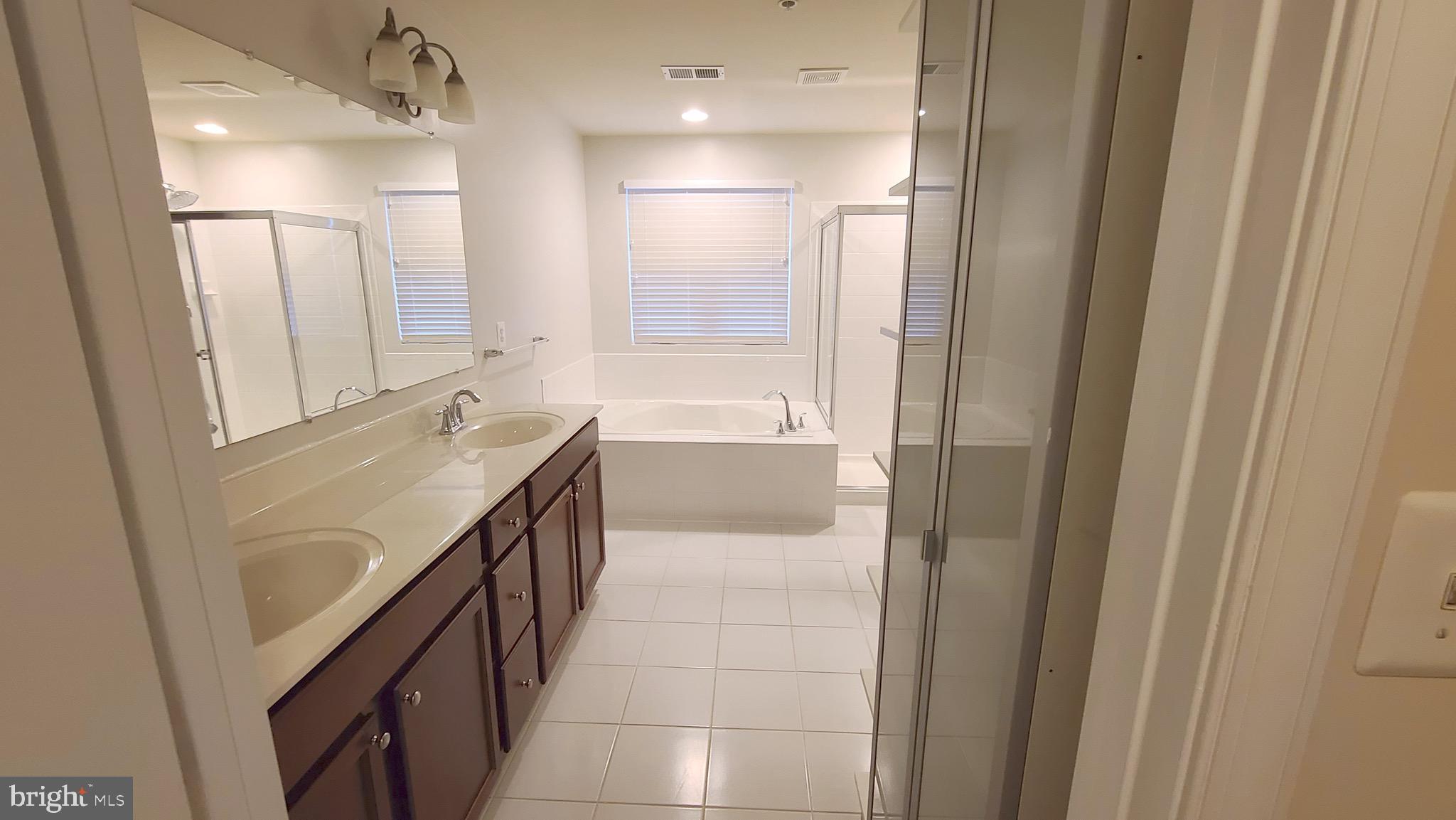 FIELDSTONE FARM - Residential Lease