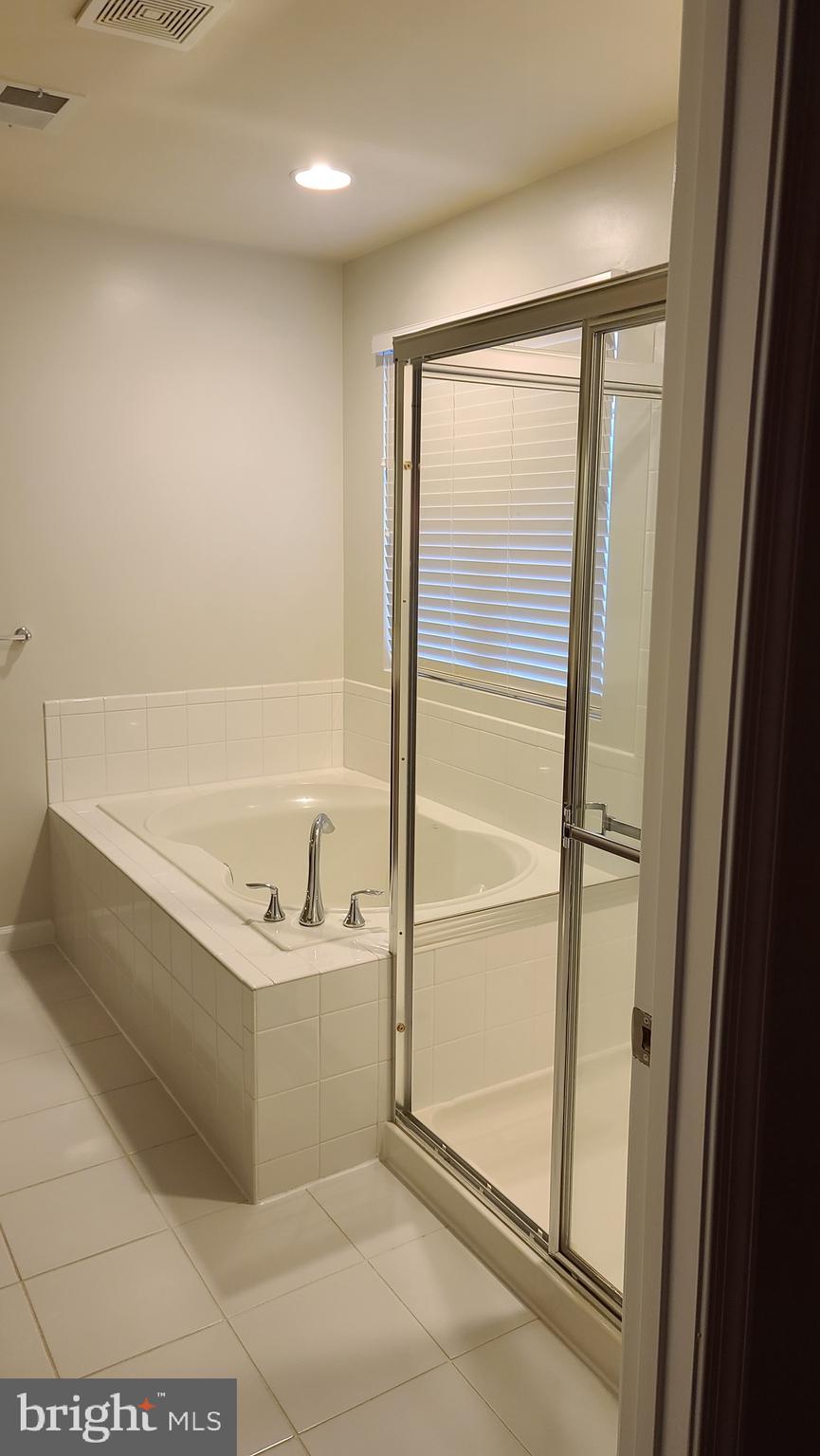 FIELDSTONE FARM - Residential Lease