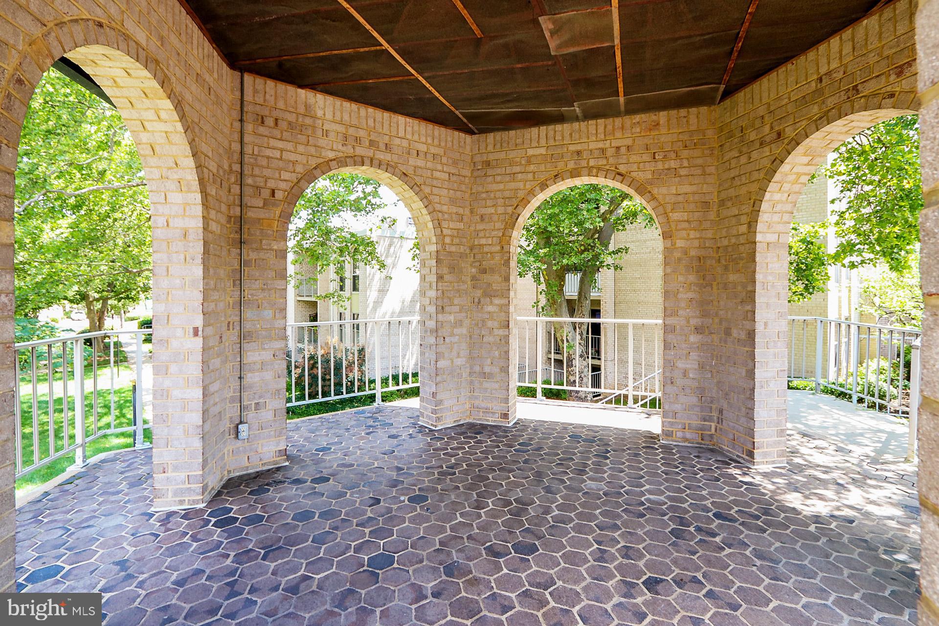 CANTERBURY SQUARE - Residential