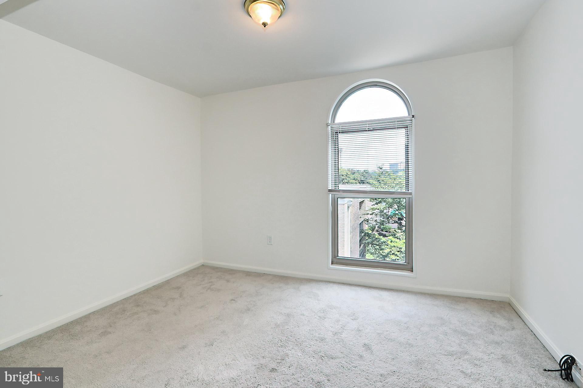 CANTERBURY SQUARE - Residential