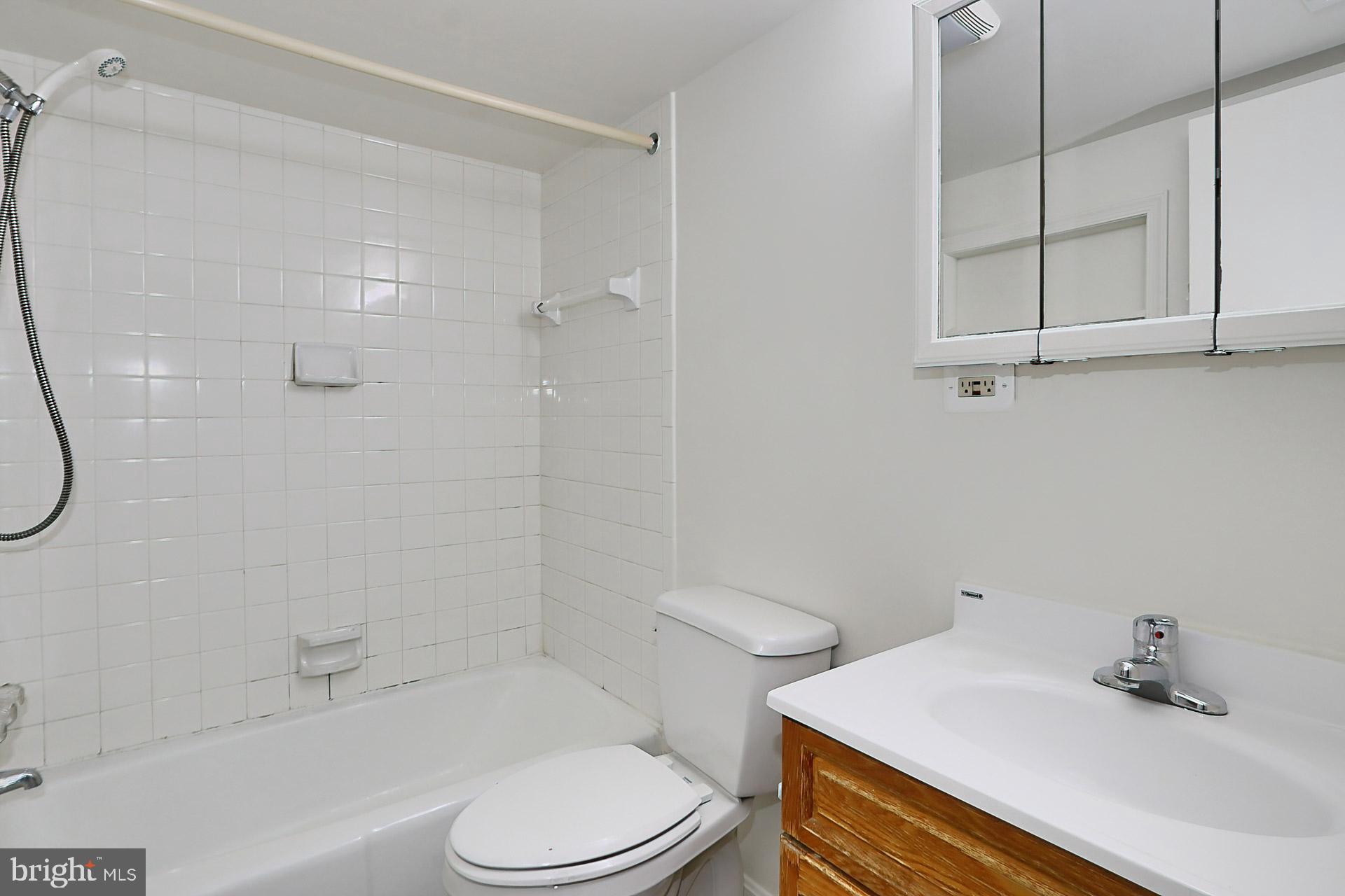 CANTERBURY SQUARE - Residential