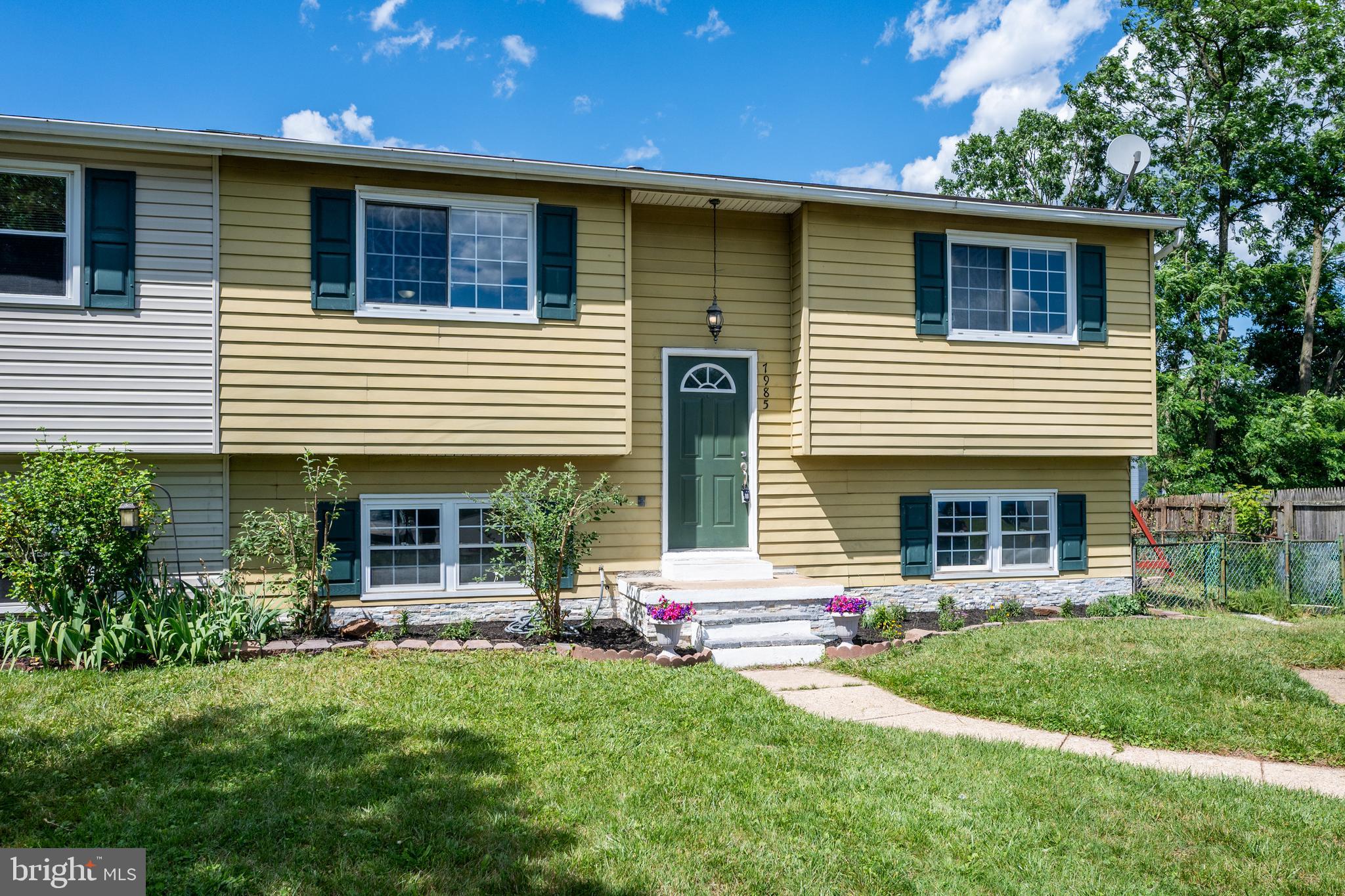 THE HIGHLANDS - Residential