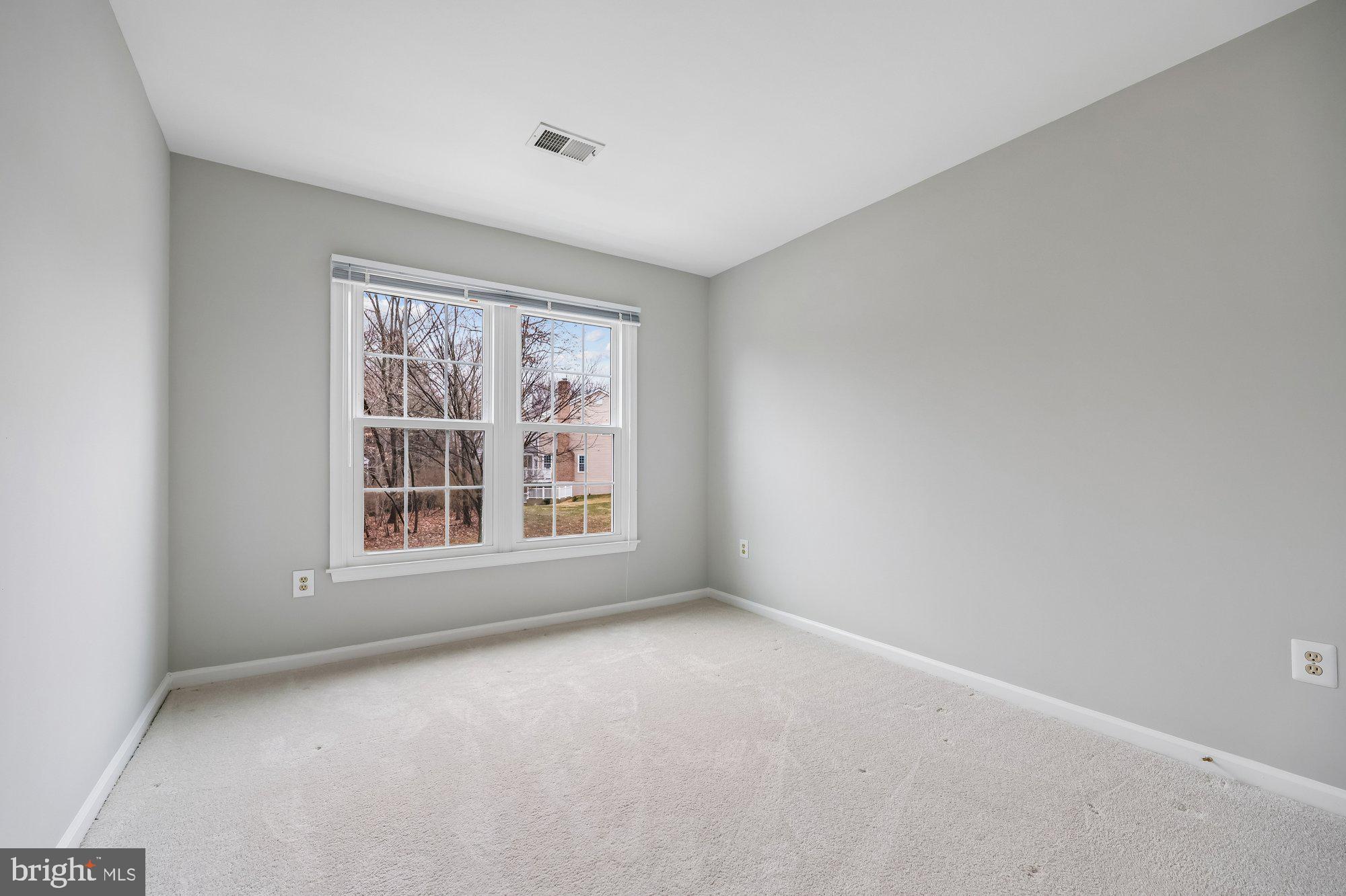 KENSINGTON HEIGHTS - Residential