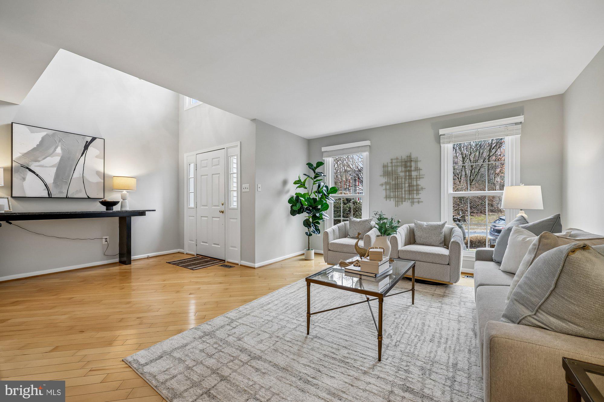 KENSINGTON HEIGHTS - Residential