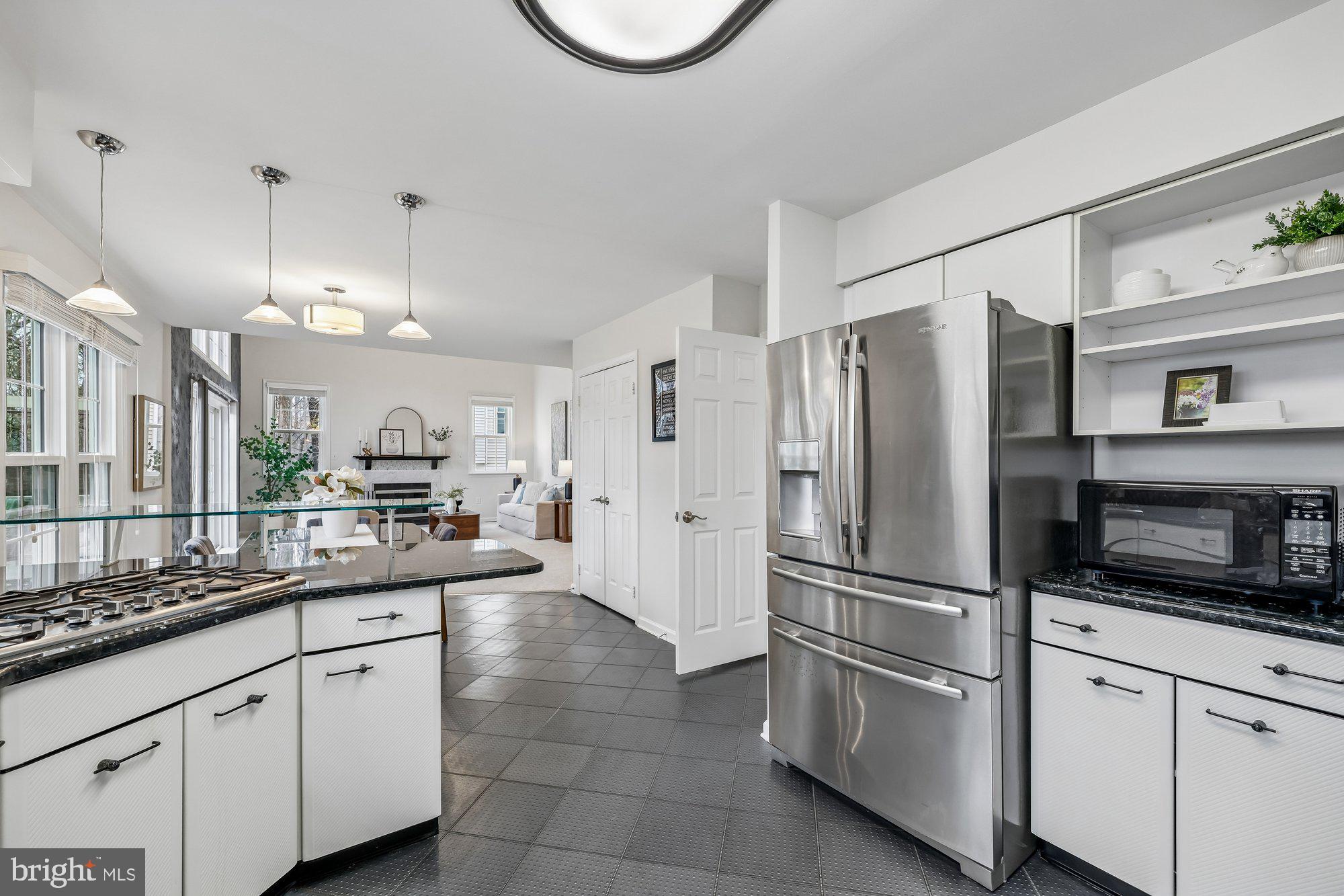 KENSINGTON HEIGHTS - Residential