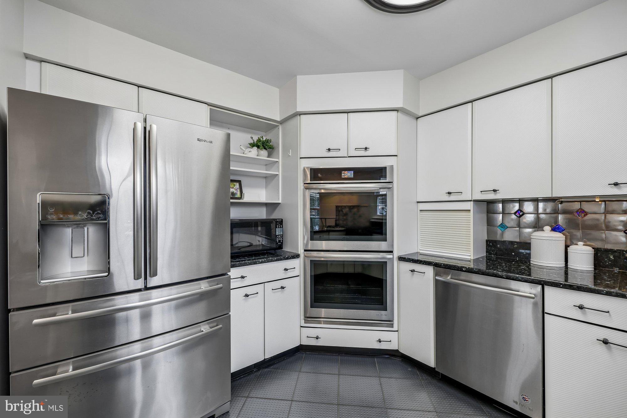 KENSINGTON HEIGHTS - Residential