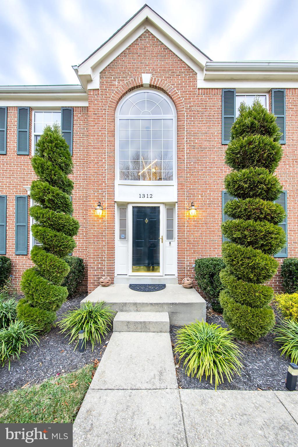 POTOMAC KNOLLS - Residential