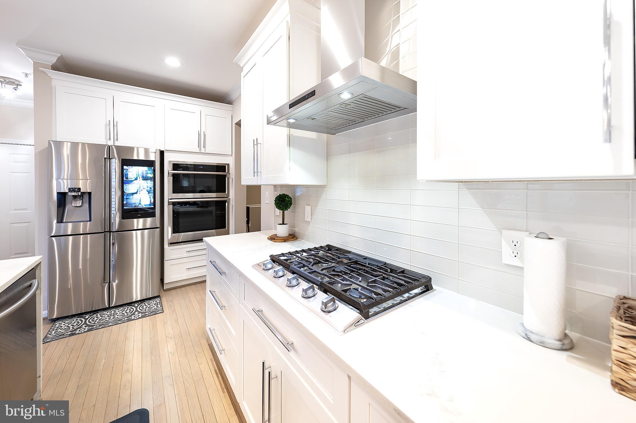 POTOMAC KNOLLS - Residential