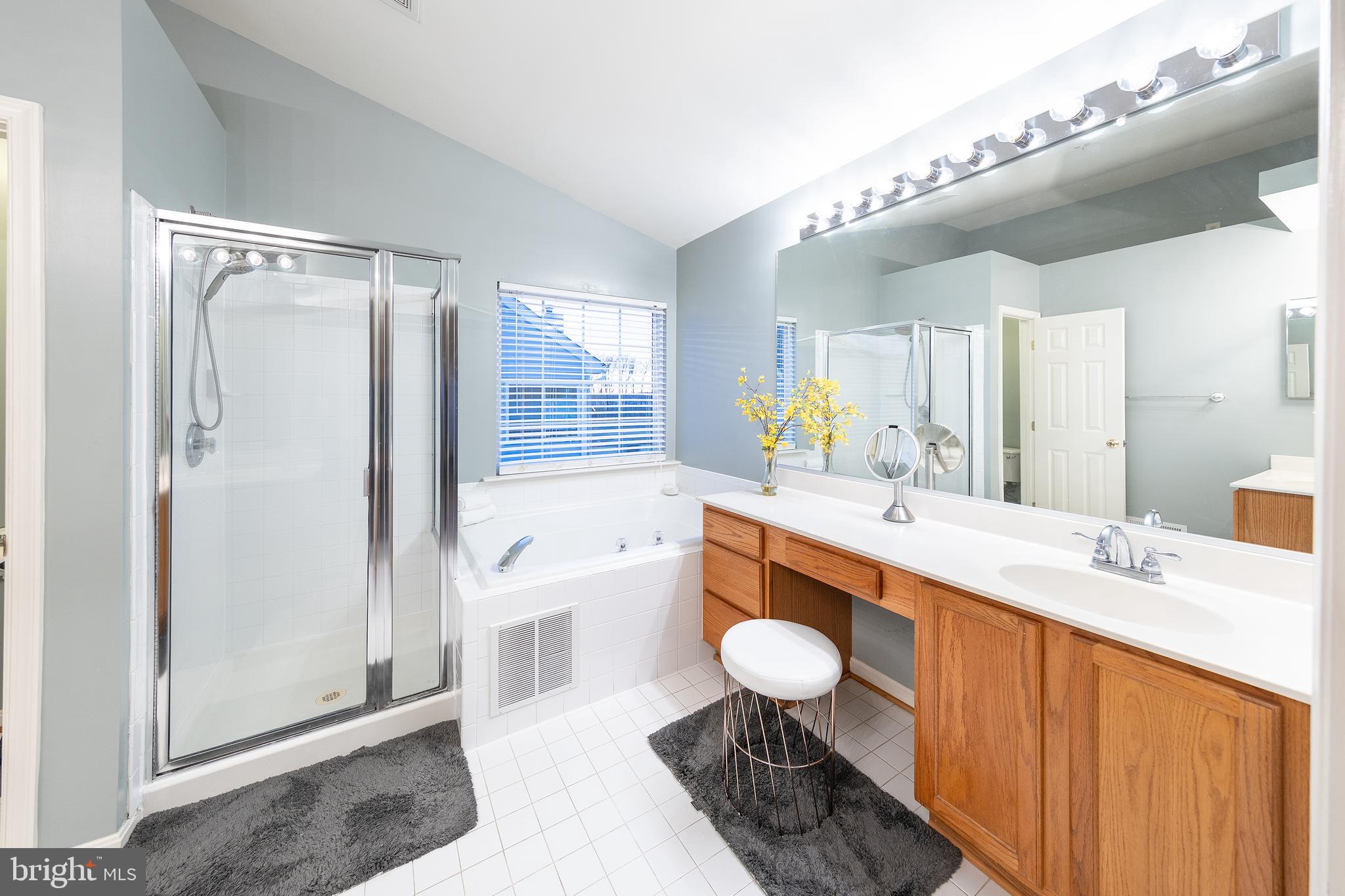 POTOMAC KNOLLS - Residential