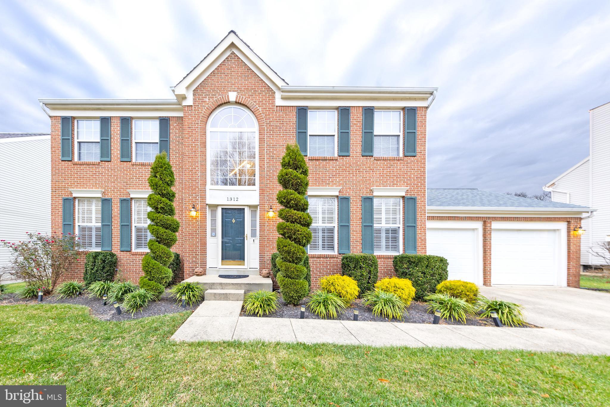 POTOMAC KNOLLS - Residential