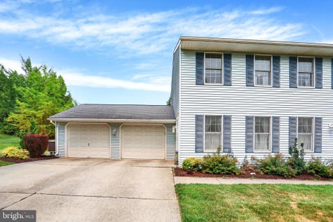 Townhouse For Rent - 2104 Foxfire Drive Dr<br/> Cumberland County, MECHANICSBURG, PA 17055