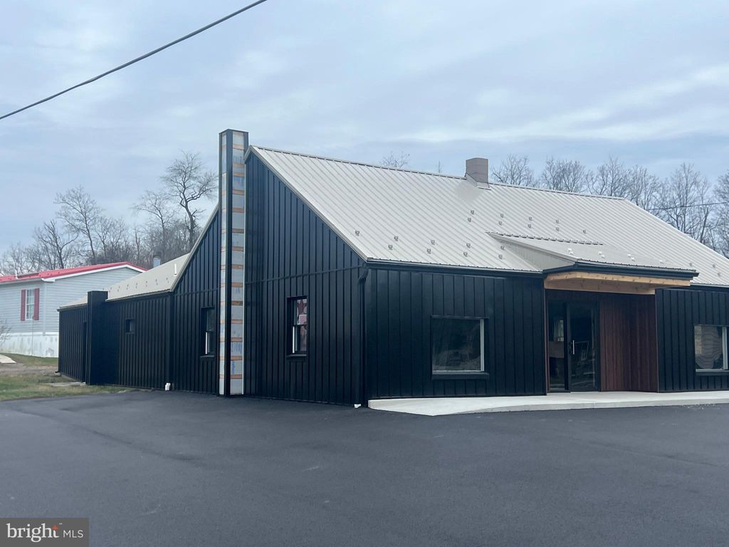 Photo of 11370 Fort Loudon Rd, MERCERSBURG, PA 17236 (MLS # PAFL2032880)