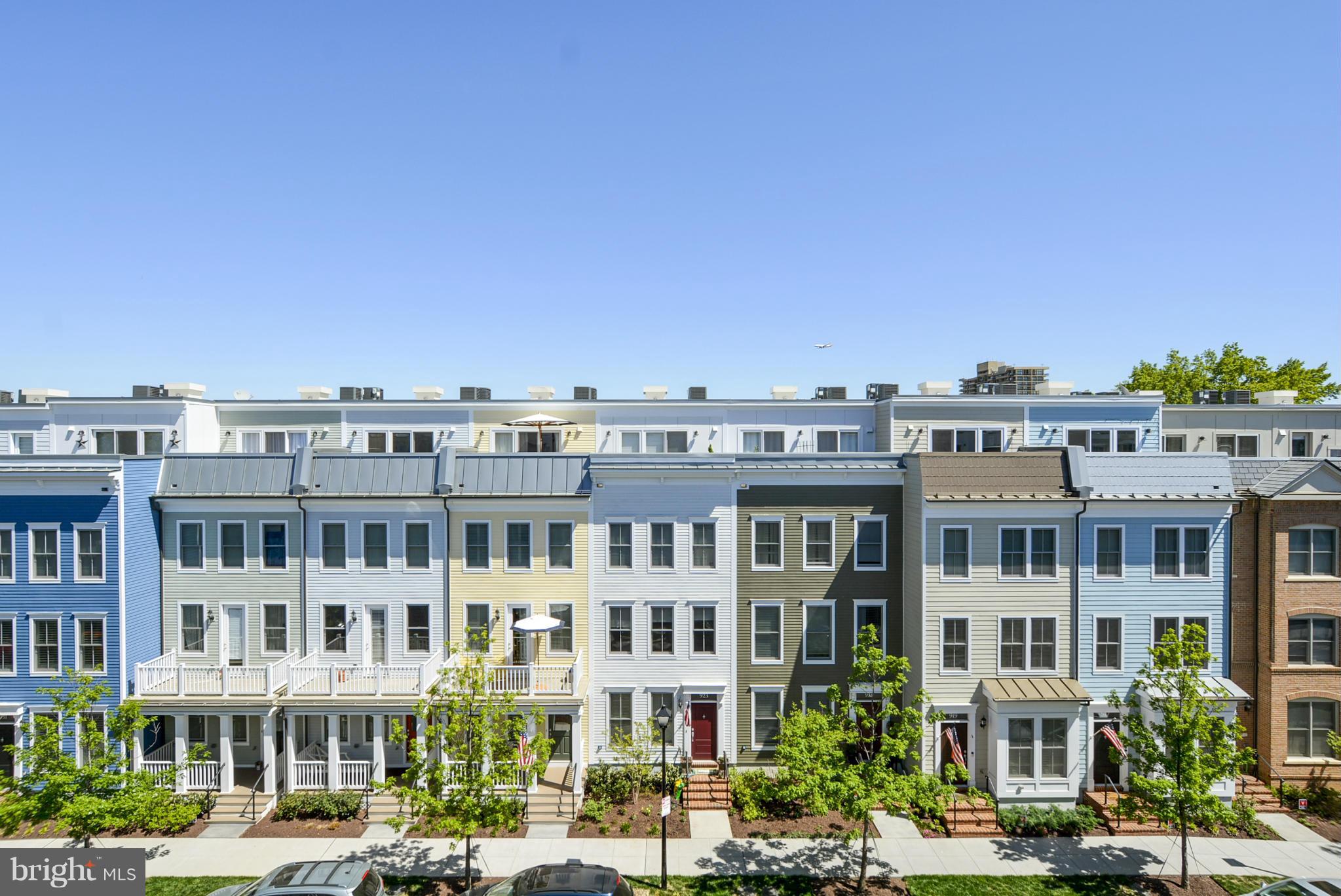 OLD TOWN COMMONS - Residential Lease