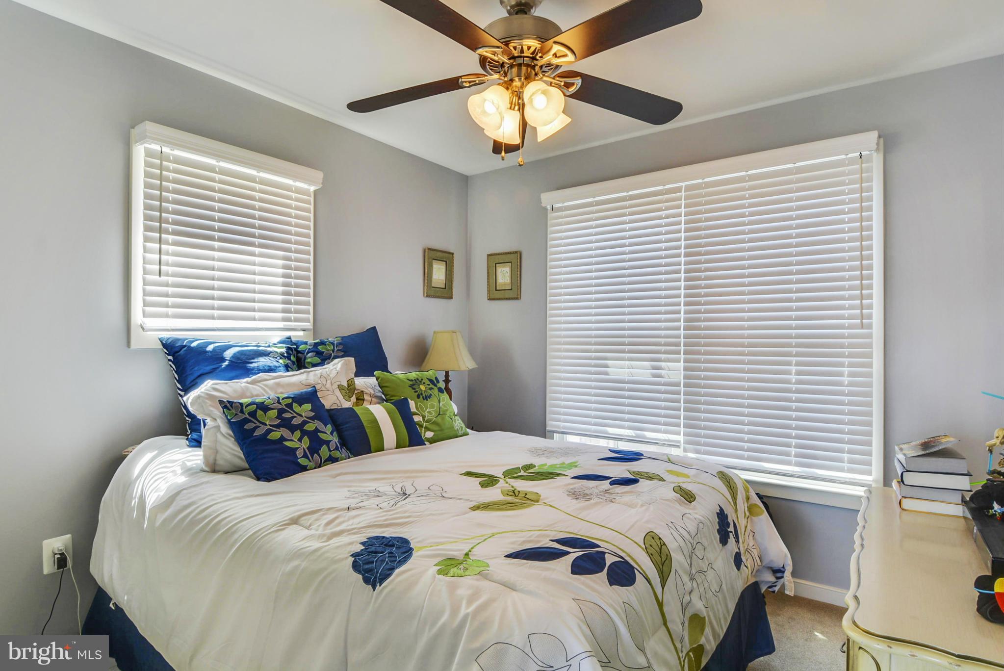 OLD TOWN COMMONS - Residential Lease