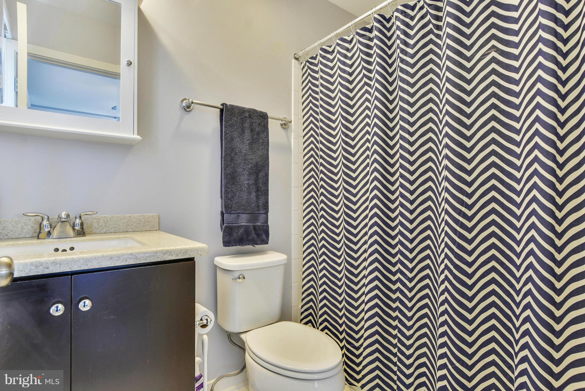 OLD TOWN COMMONS - Residential Lease