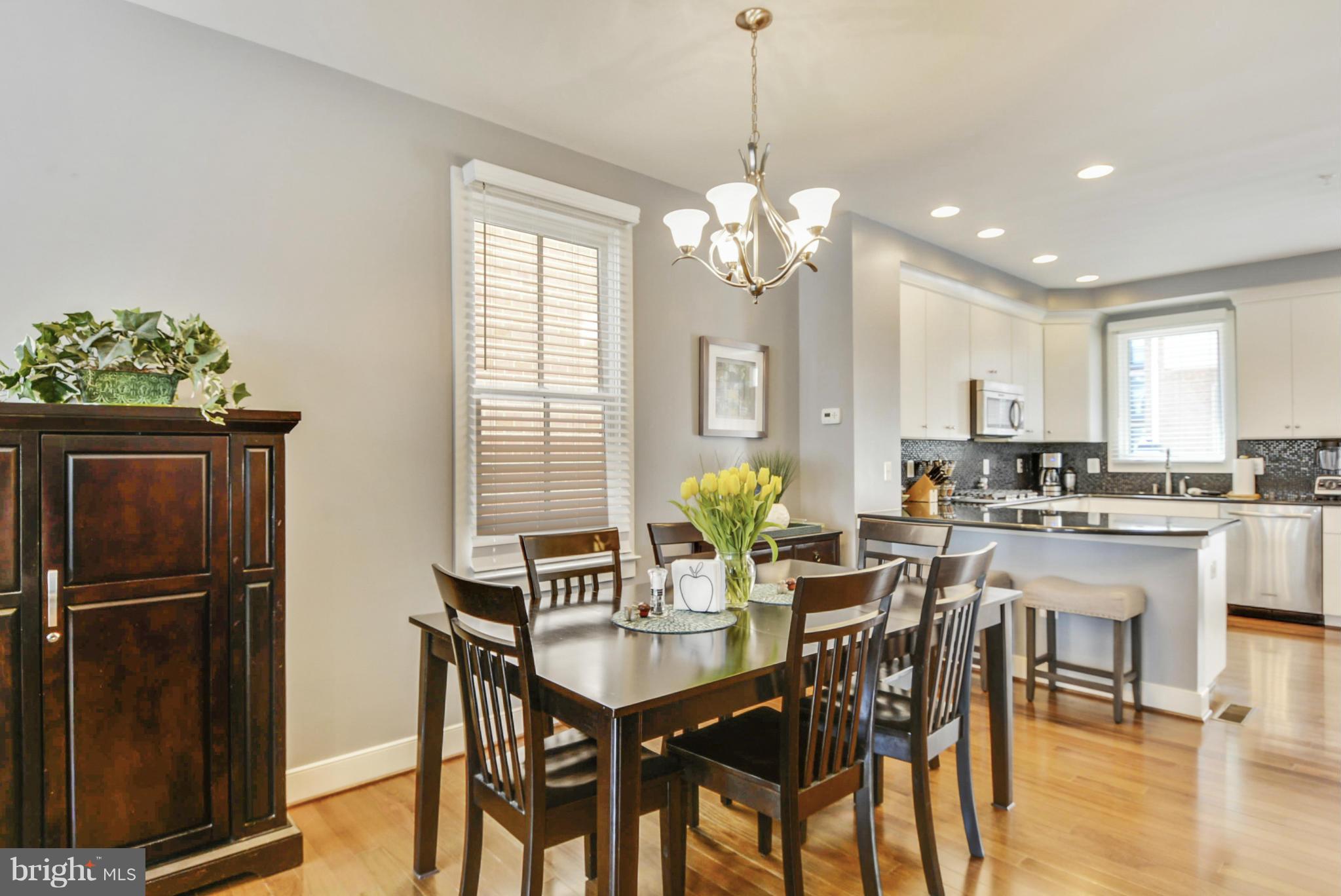 OLD TOWN COMMONS - Residential Lease