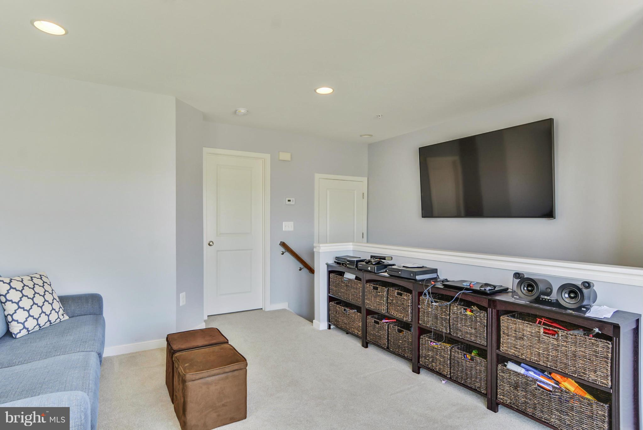 OLD TOWN COMMONS - Residential Lease