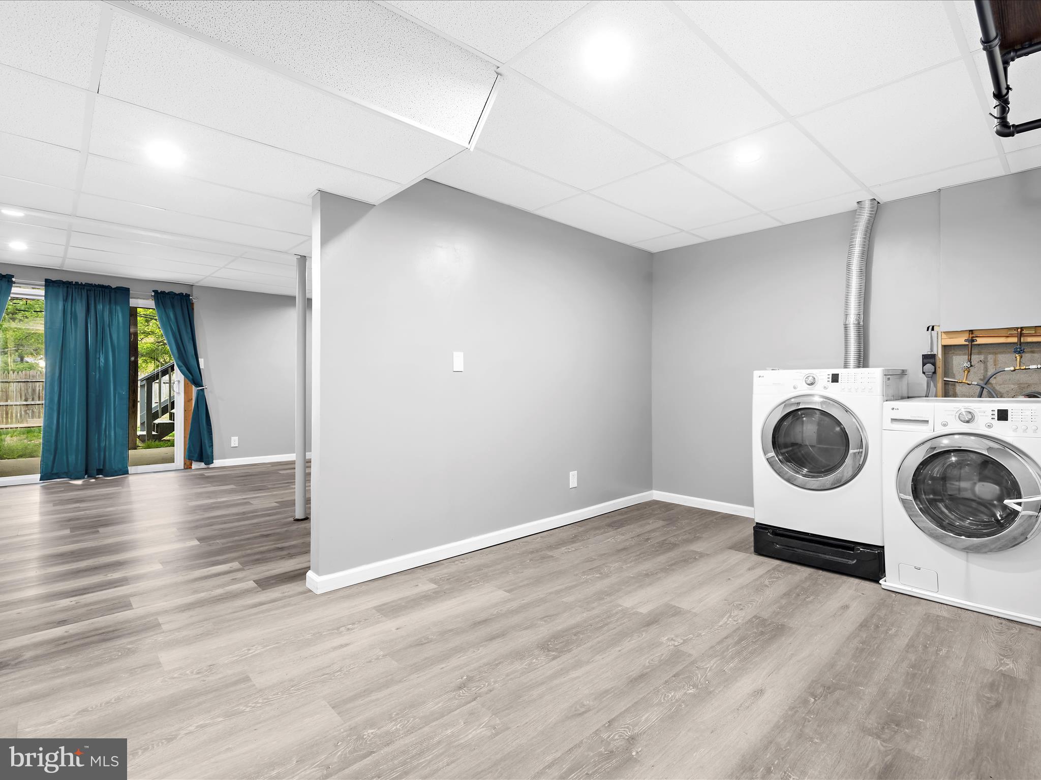 STONEYBROOKE VILLAGE - Residential