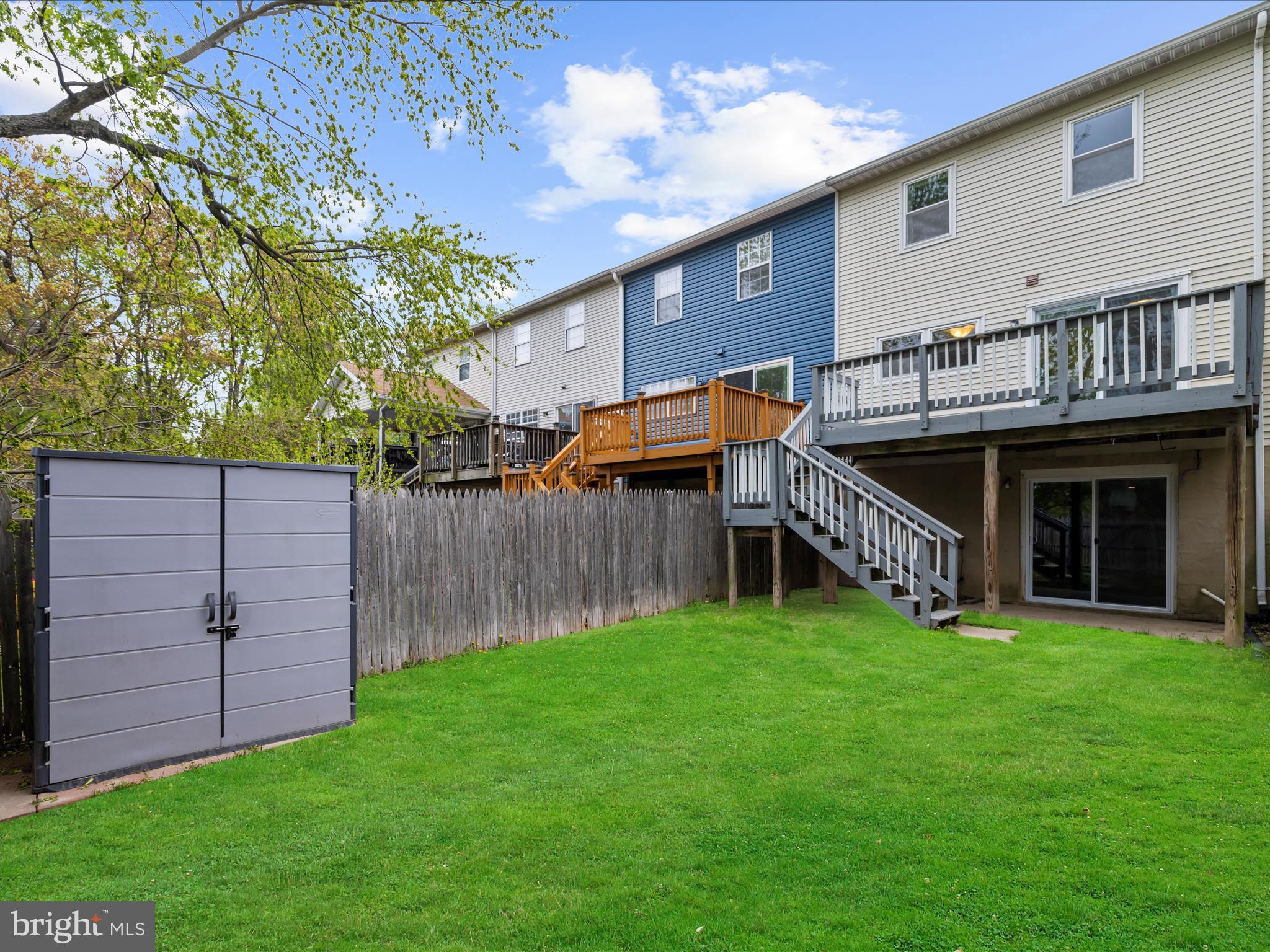 STONEYBROOKE VILLAGE - Residential