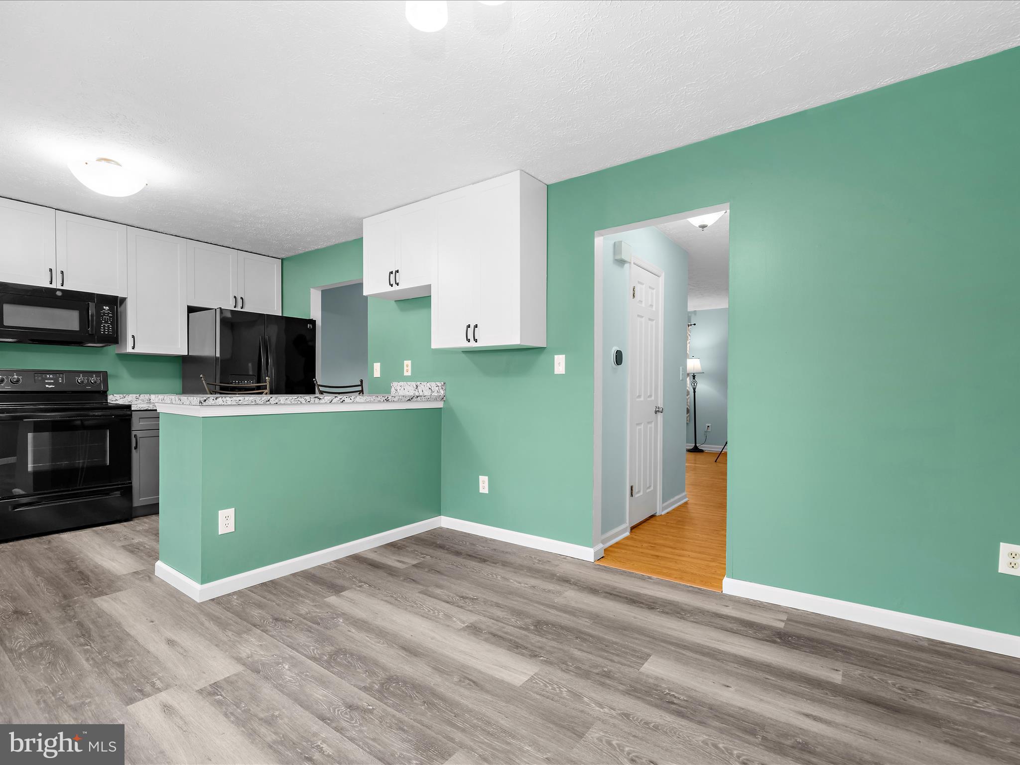 STONEYBROOKE VILLAGE - Residential