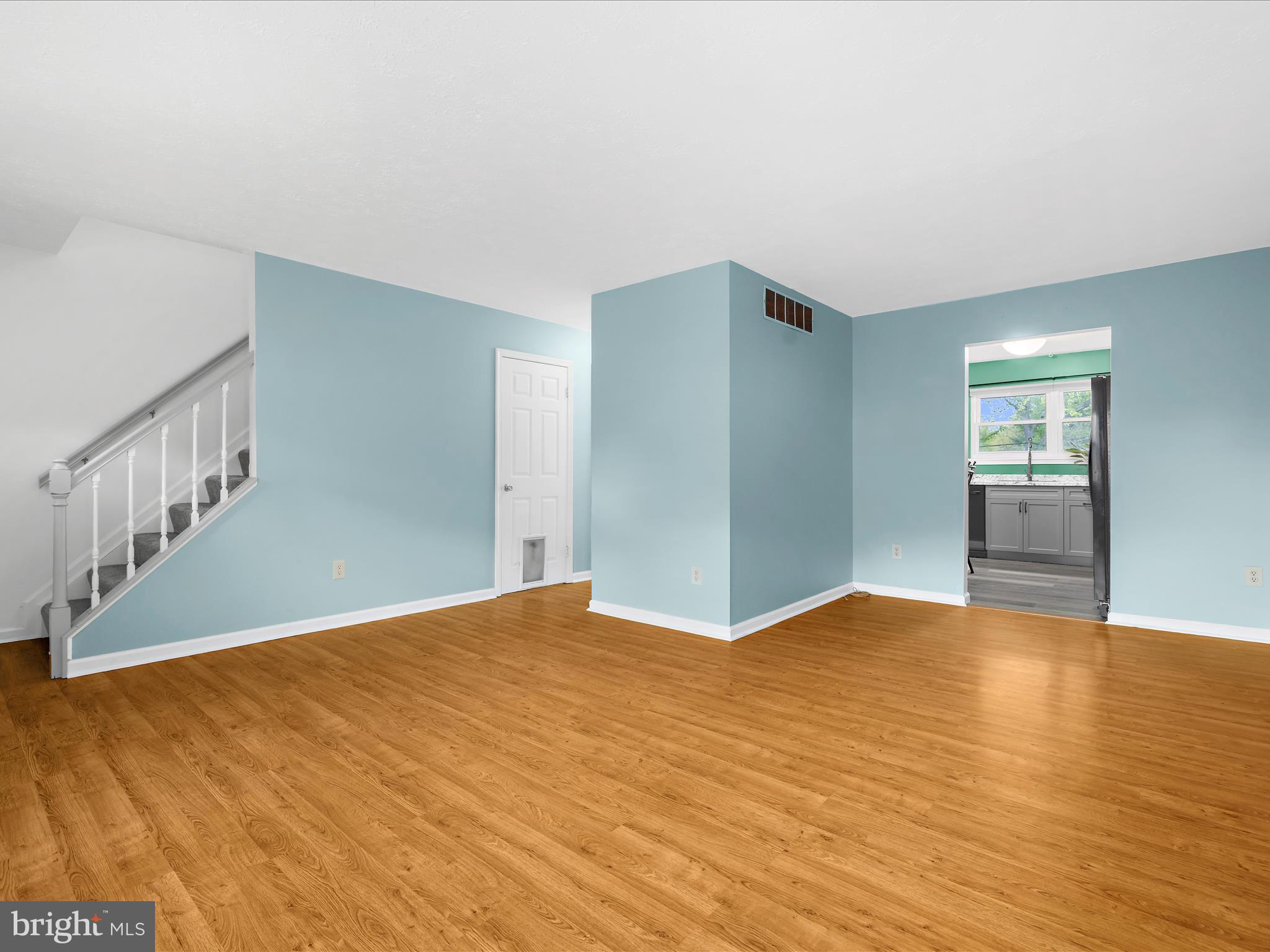 STONEYBROOKE VILLAGE - Residential