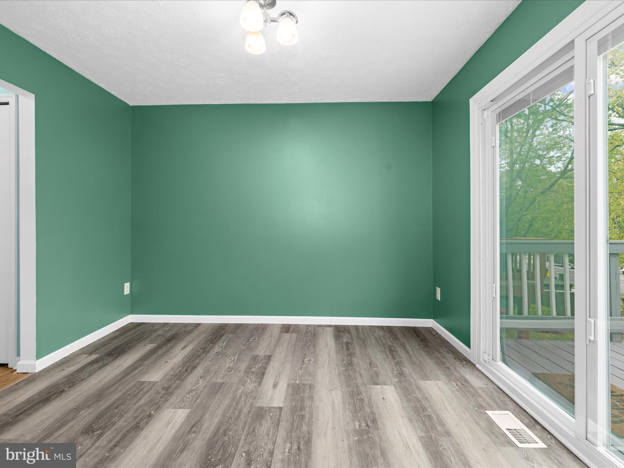 STONEYBROOKE VILLAGE - Residential