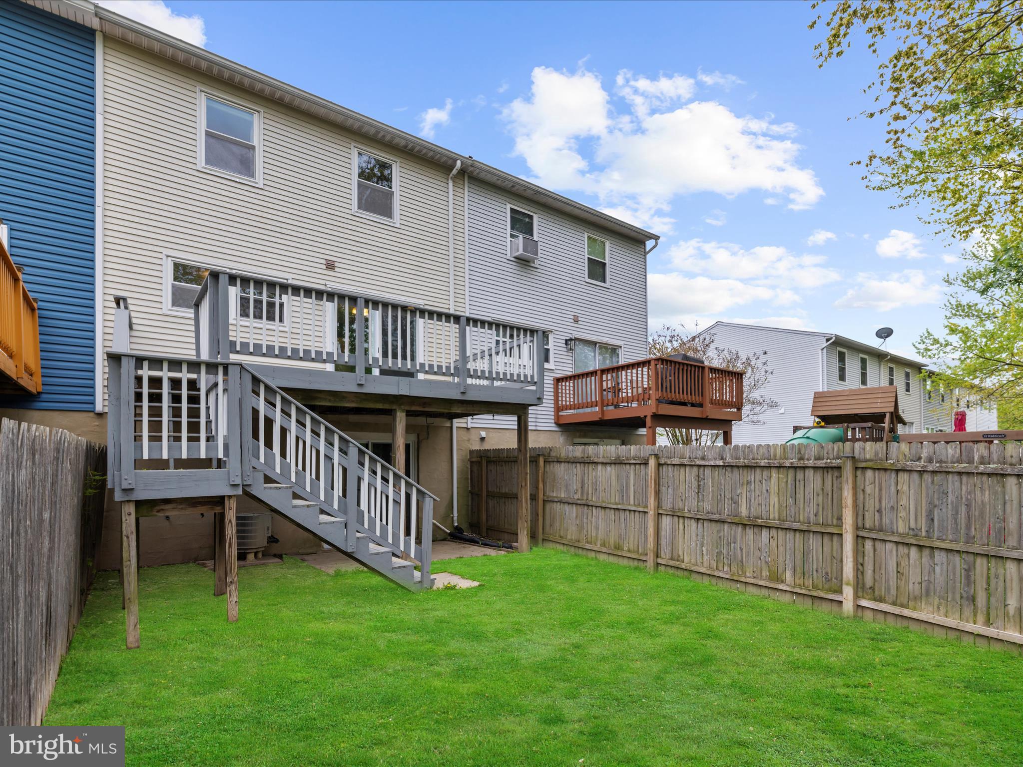 STONEYBROOKE VILLAGE - Residential