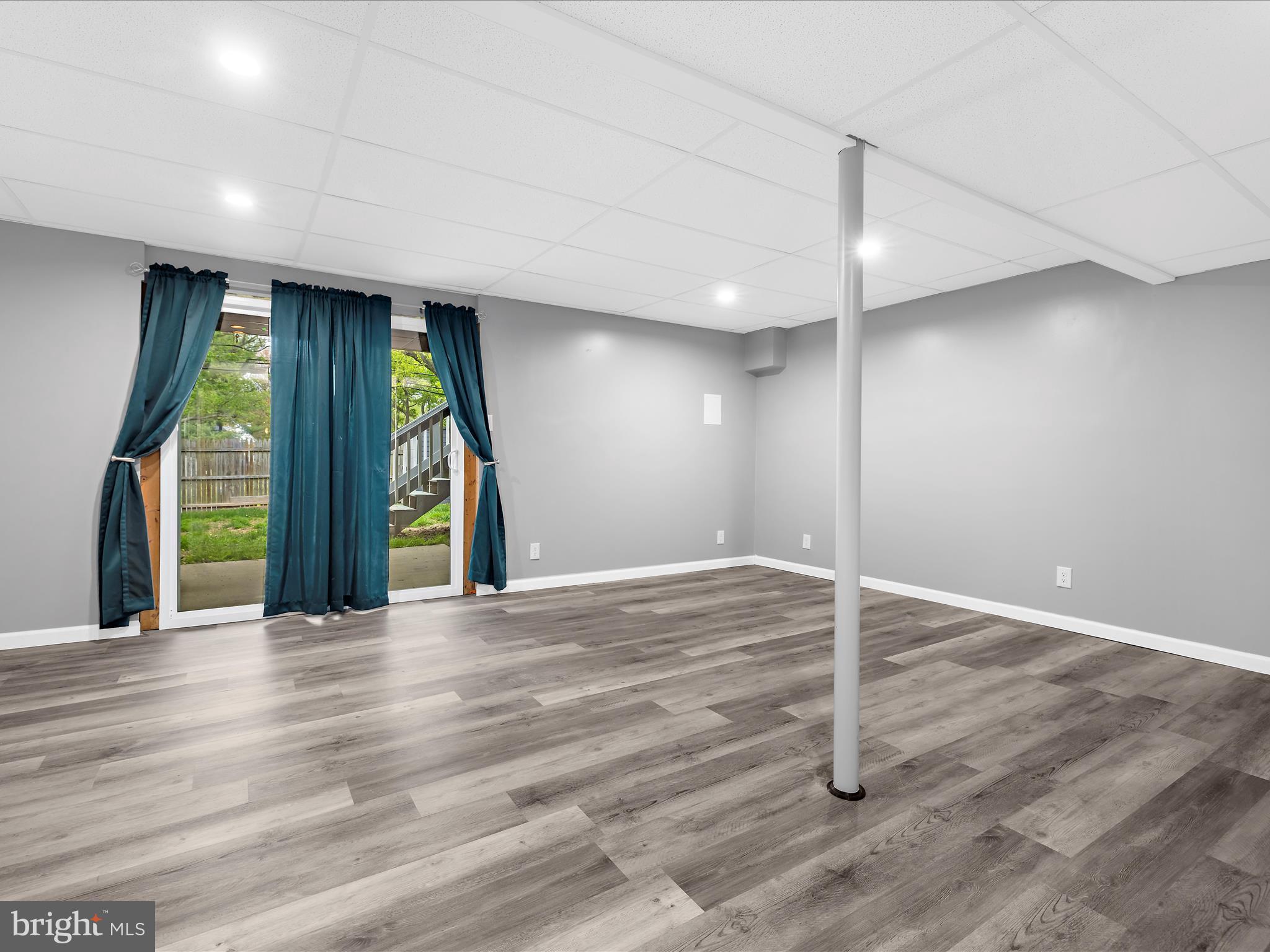 STONEYBROOKE VILLAGE - Residential