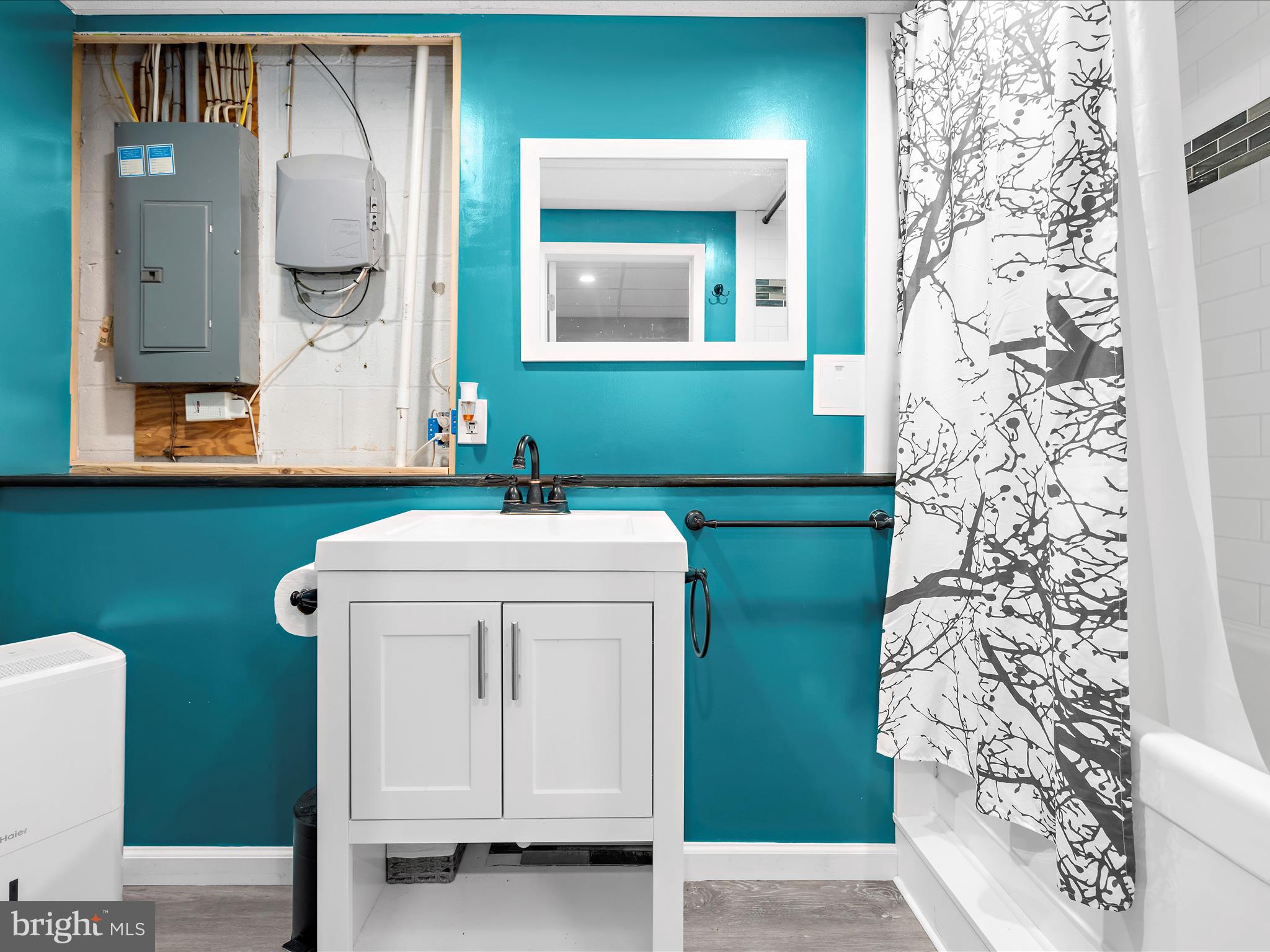 STONEYBROOKE VILLAGE - Residential