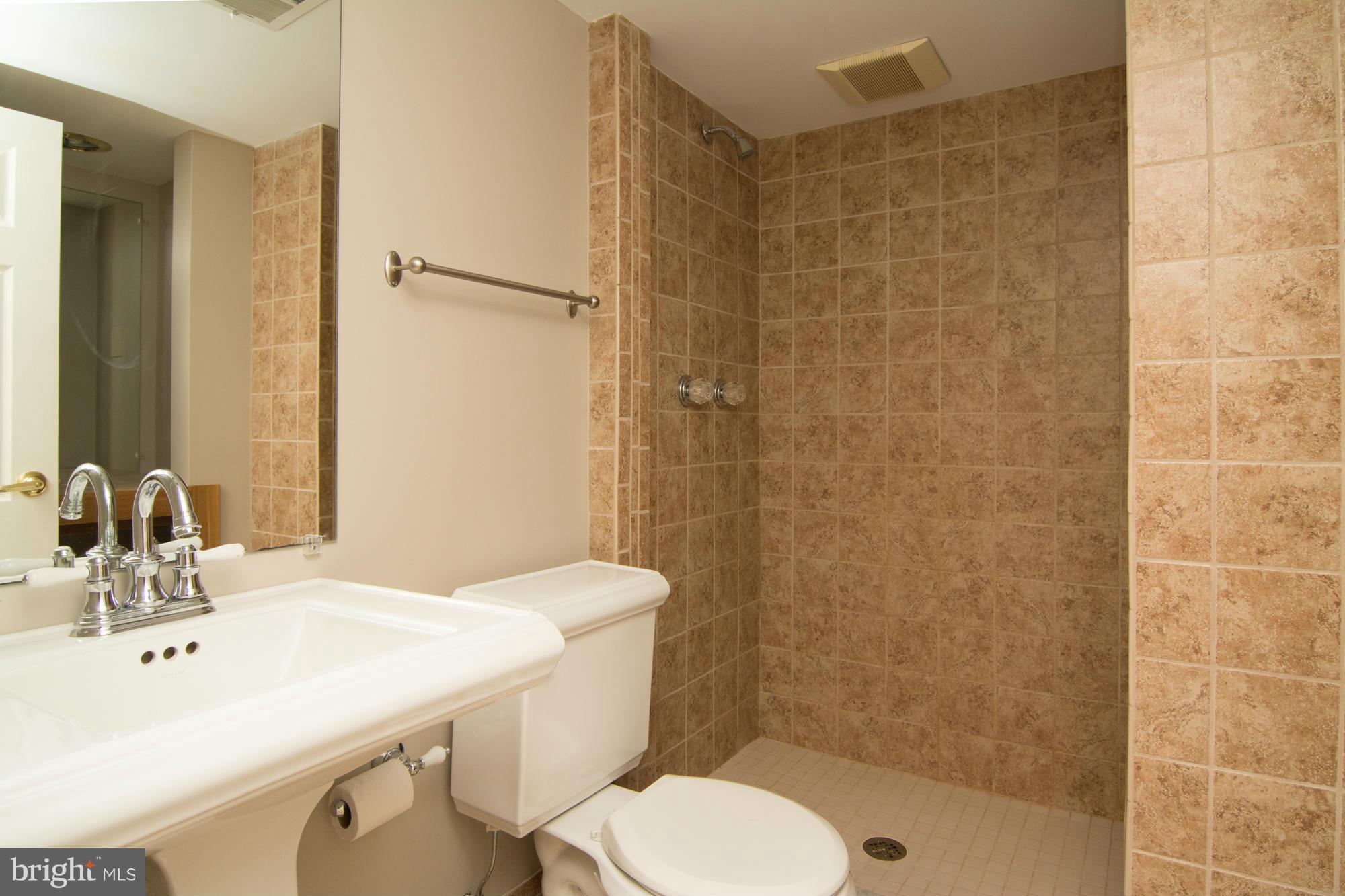 LOCKSLEY - Residential