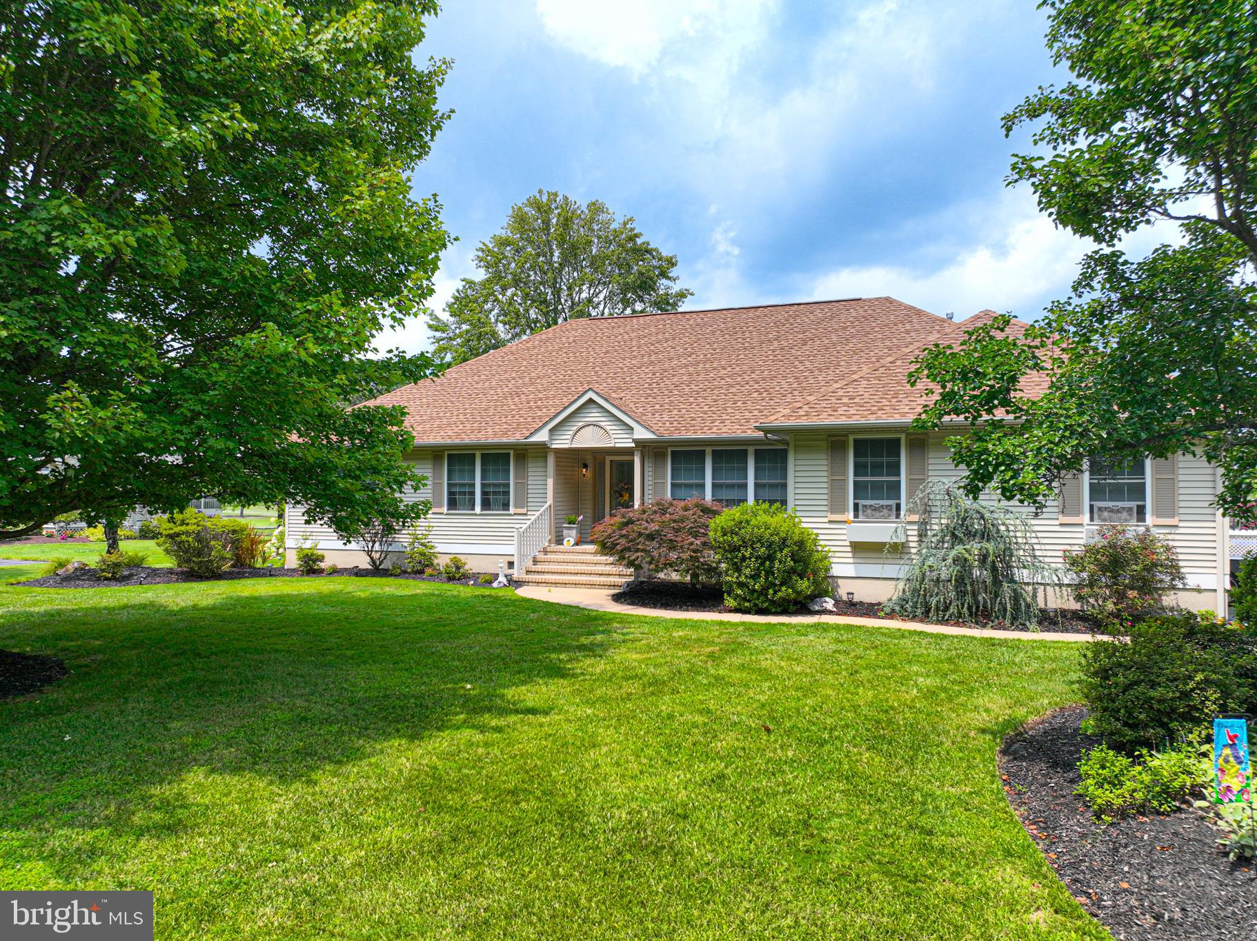 19 WINDWARD WAY