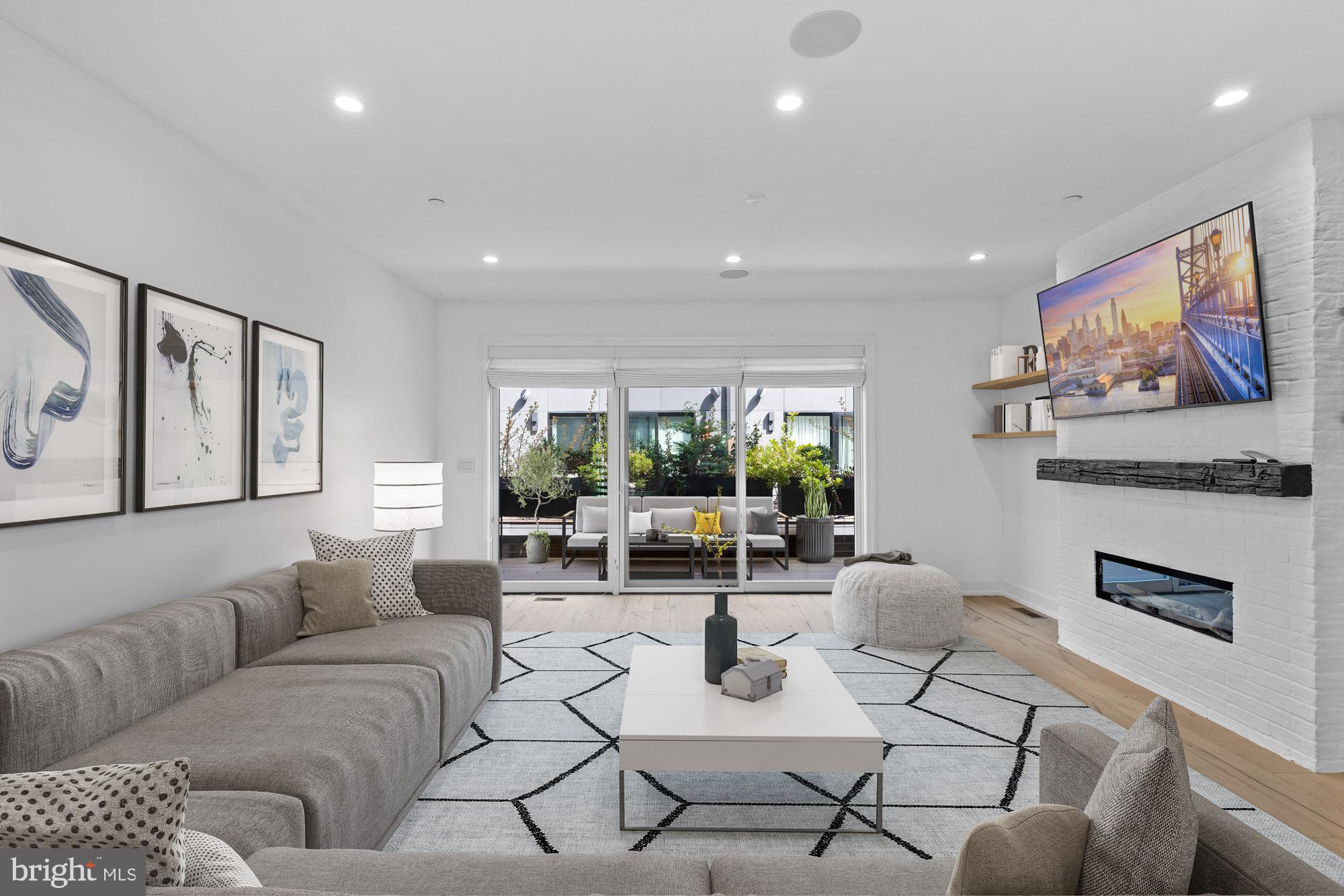 BELLA VISTA - Residential