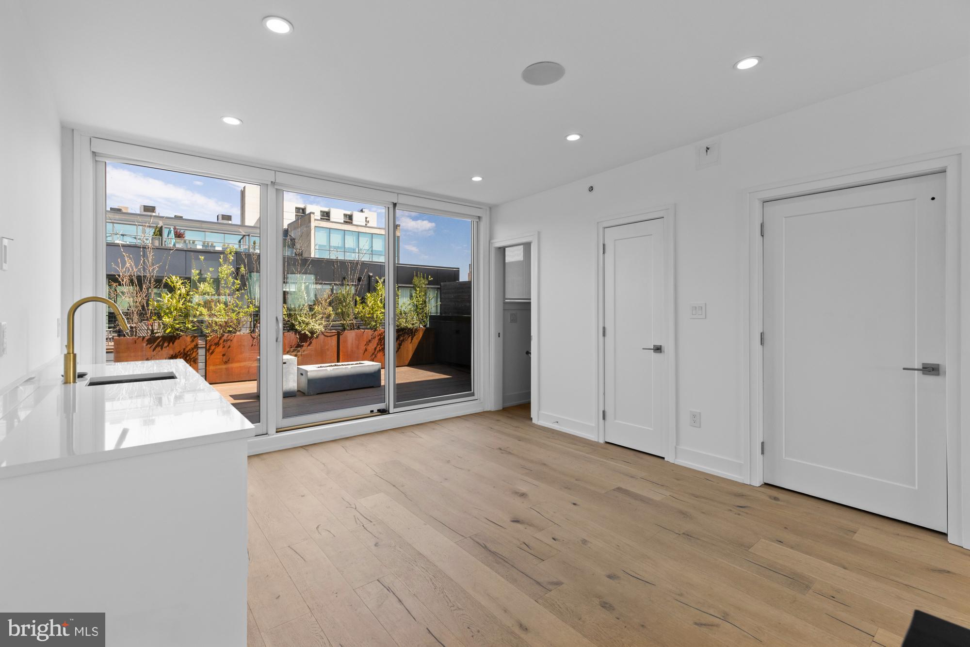 BELLA VISTA - Residential