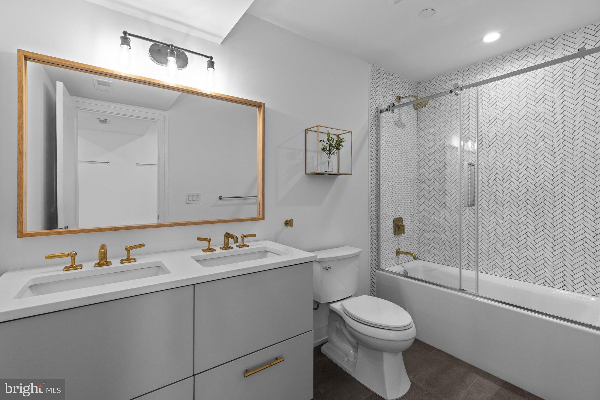 BELLA VISTA - Residential