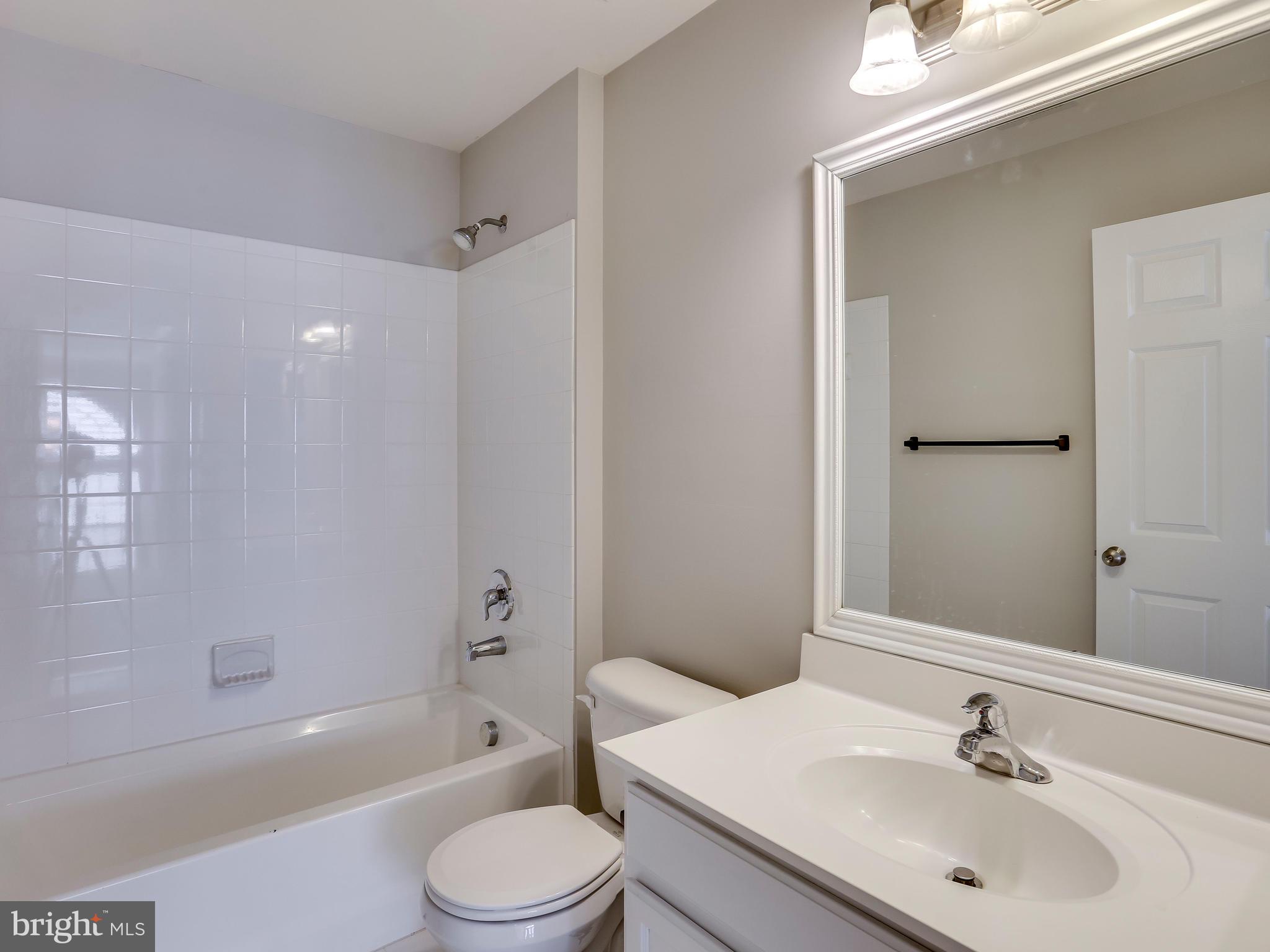 PORT POTOMAC - Residential Lease