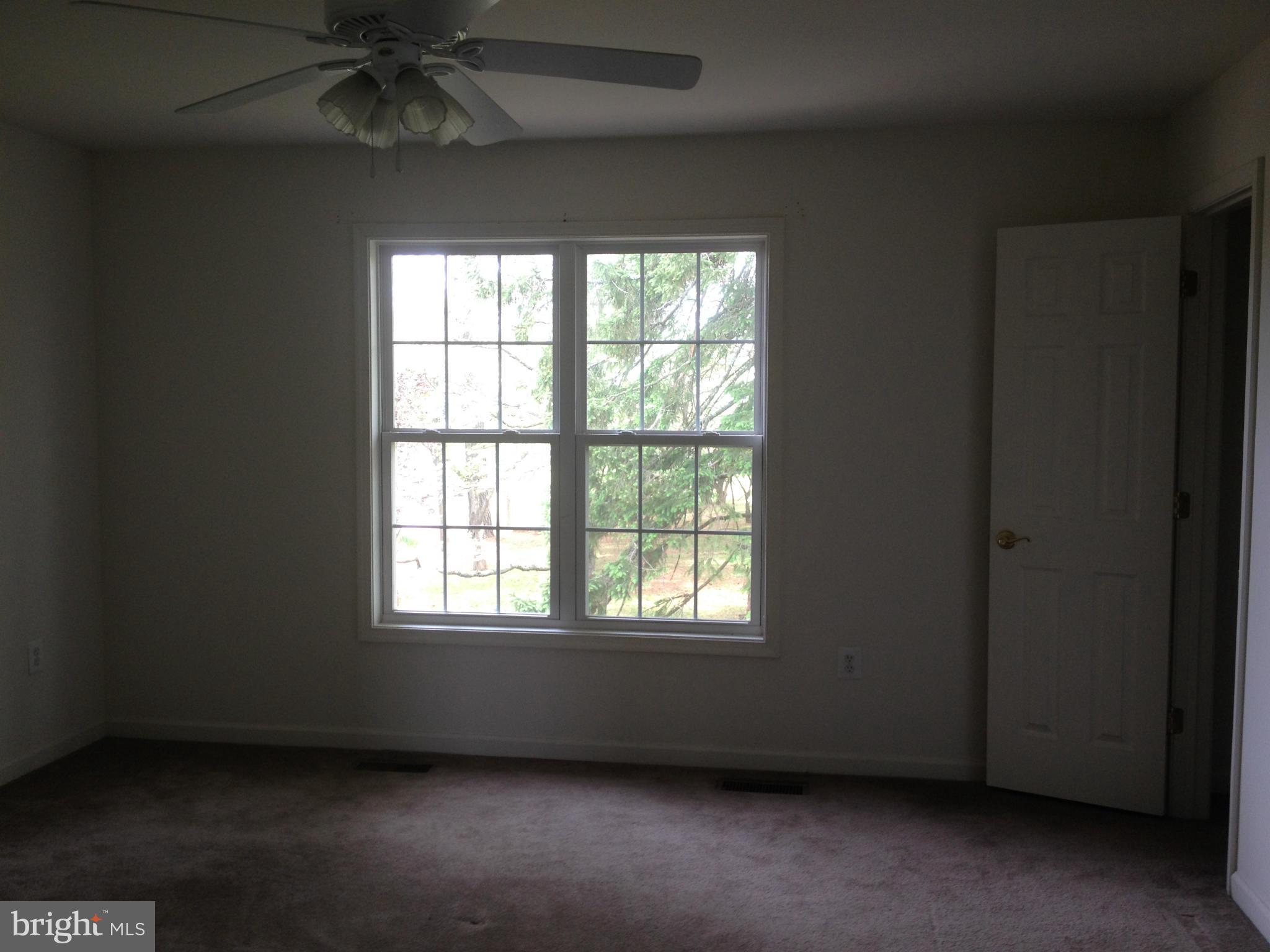 RED OAKS - Residential Lease