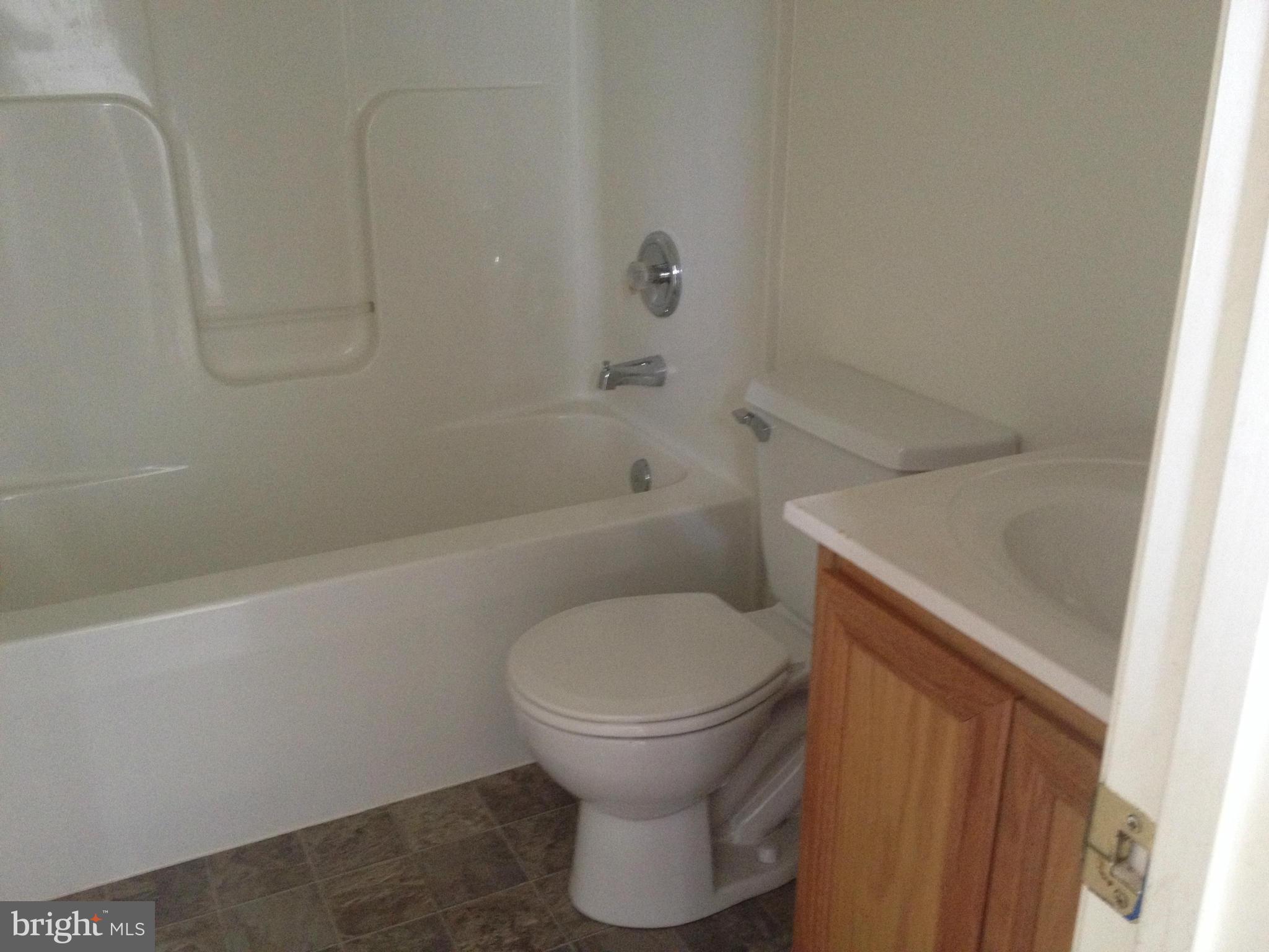 RED OAKS - Residential Lease