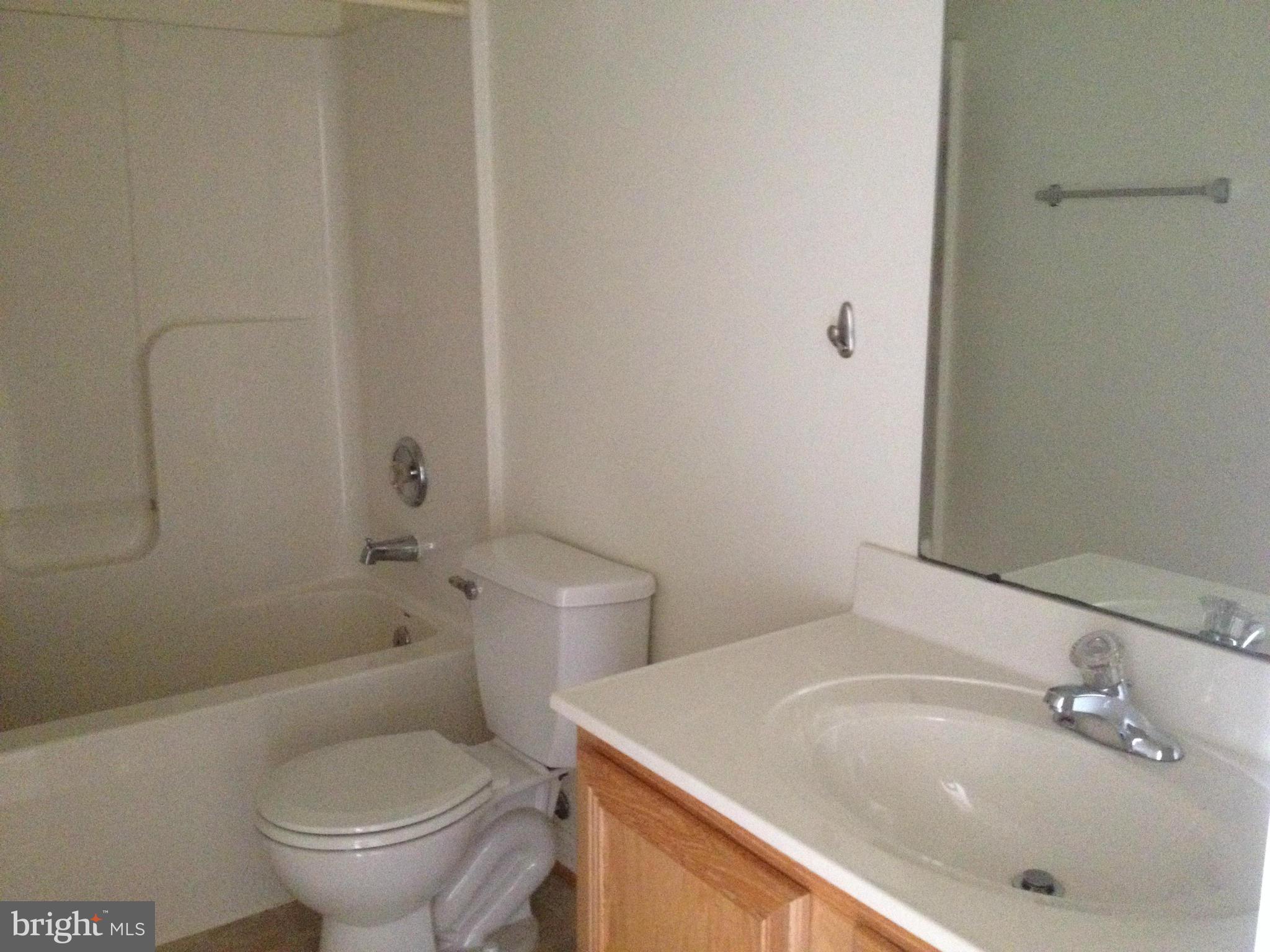 RED OAKS - Residential Lease