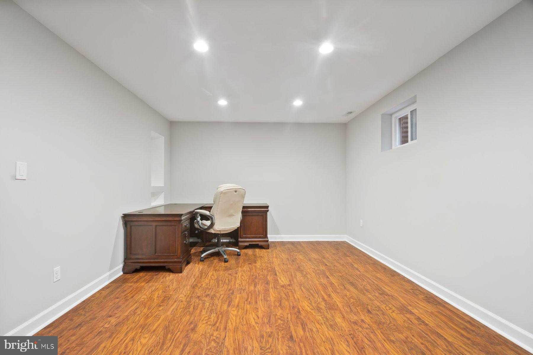 BELVEDERE SQUARE - Residential