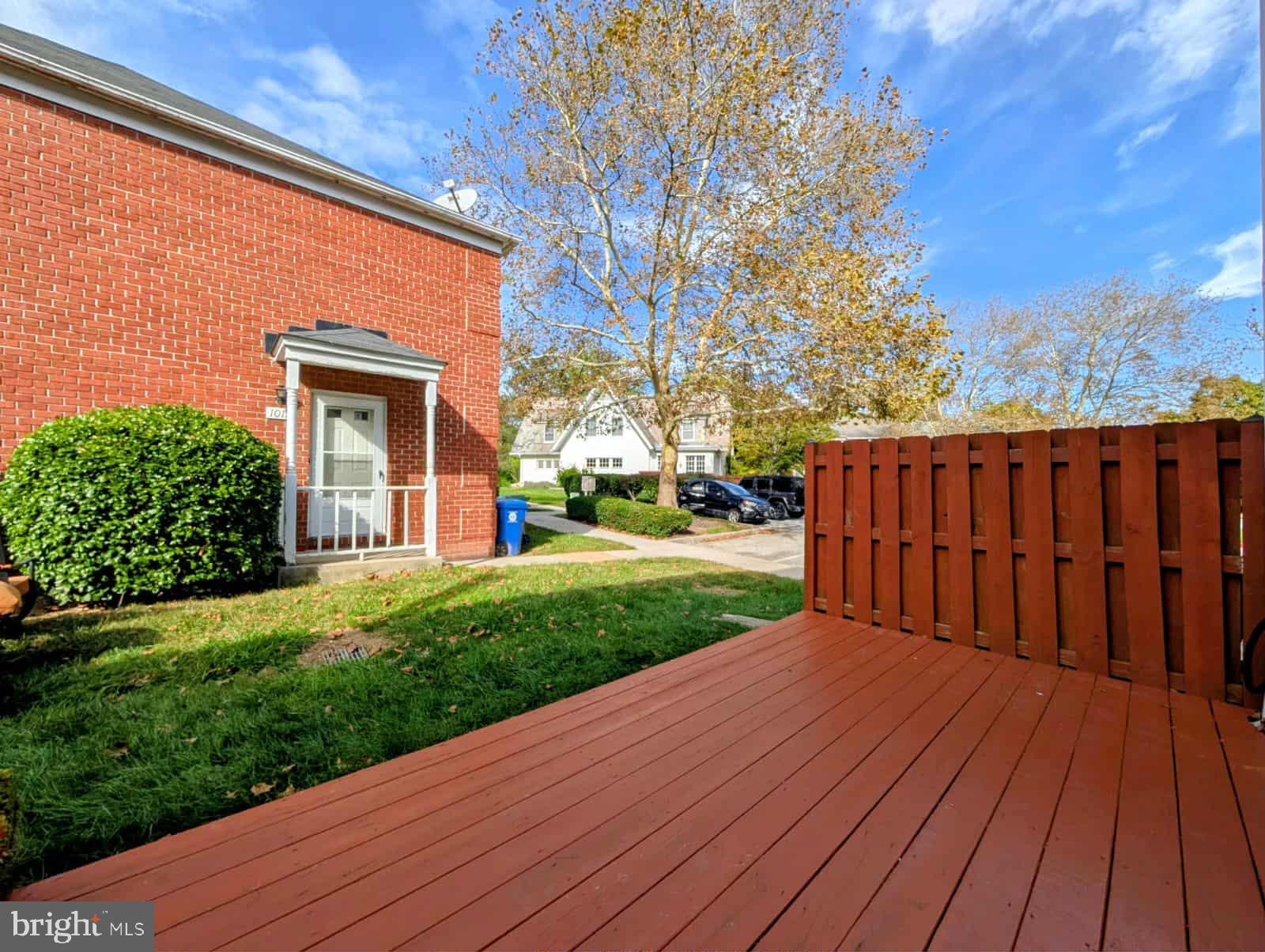 1010 DARTMOUTH GLEN WAY