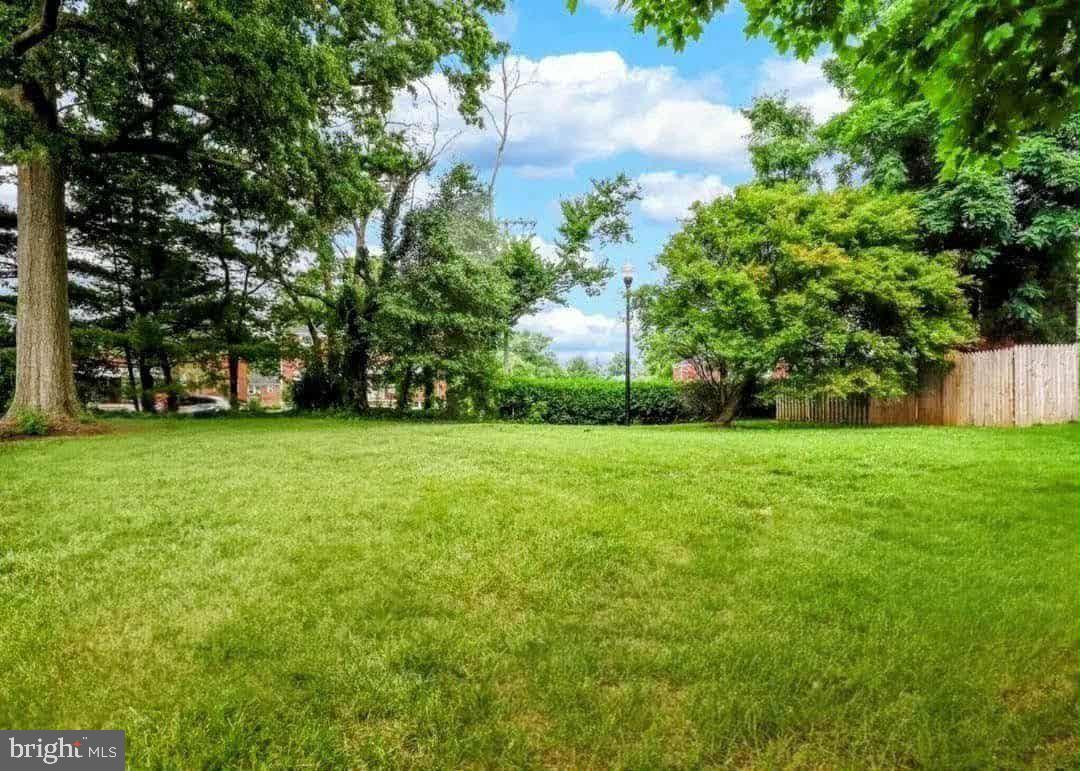 1010 DARTMOUTH GLEN WAY