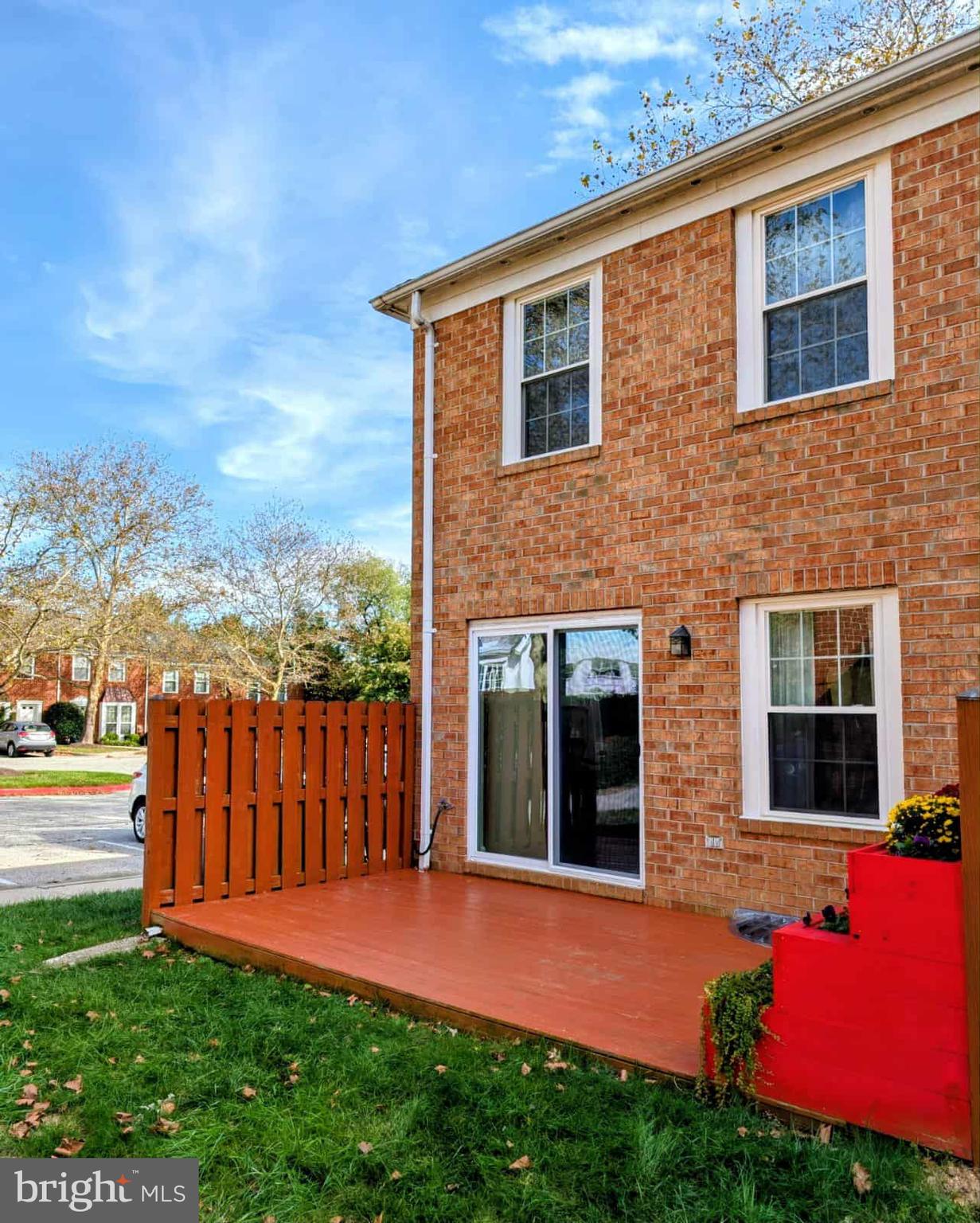 1010 DARTMOUTH GLEN WAY