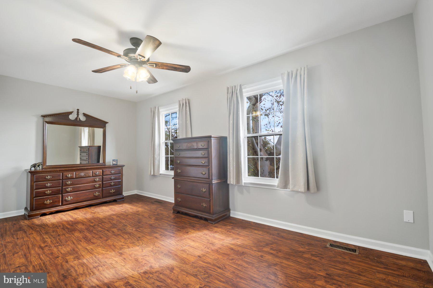 BELVEDERE SQUARE - Residential