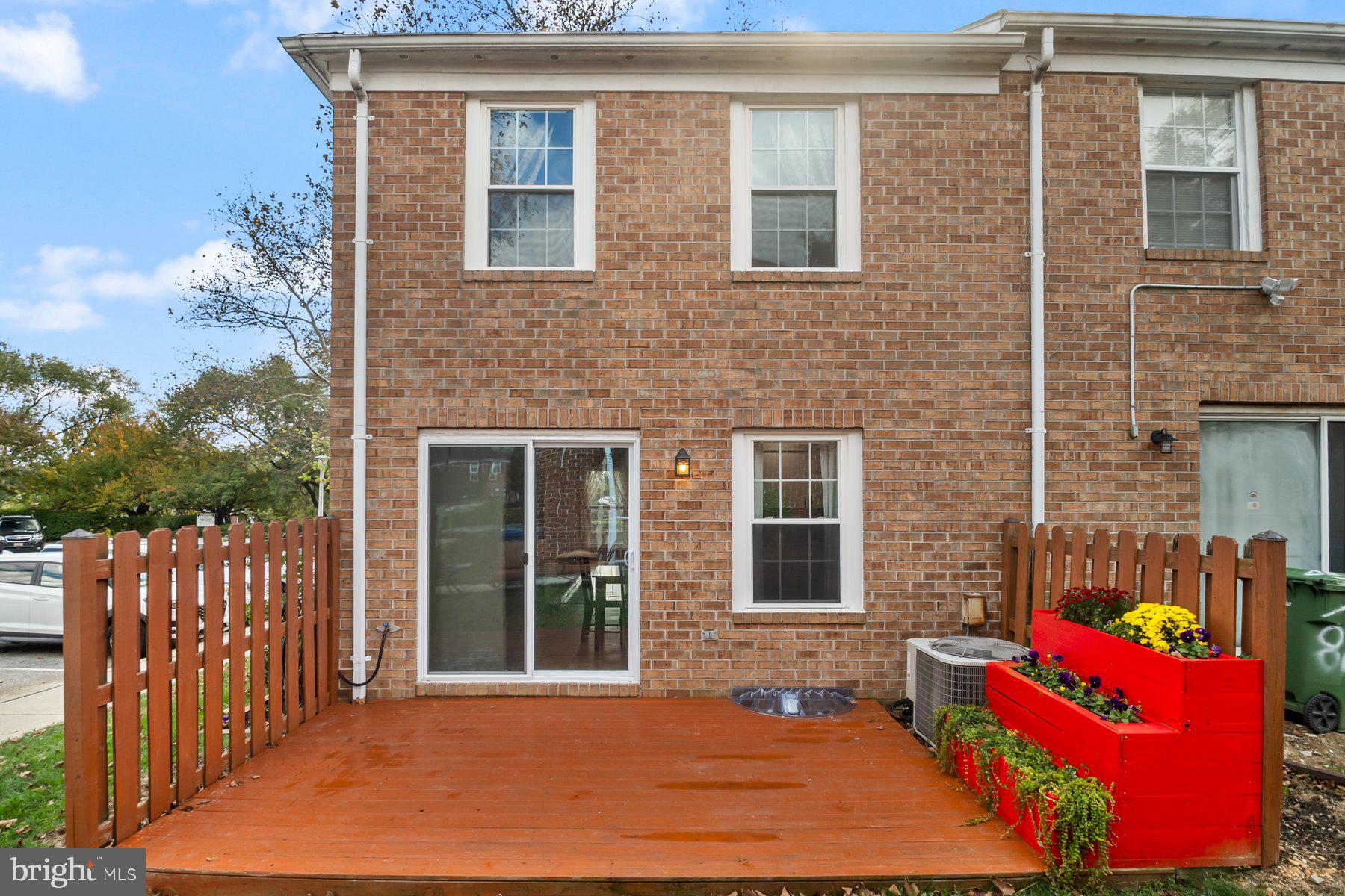 BELVEDERE SQUARE - Residential