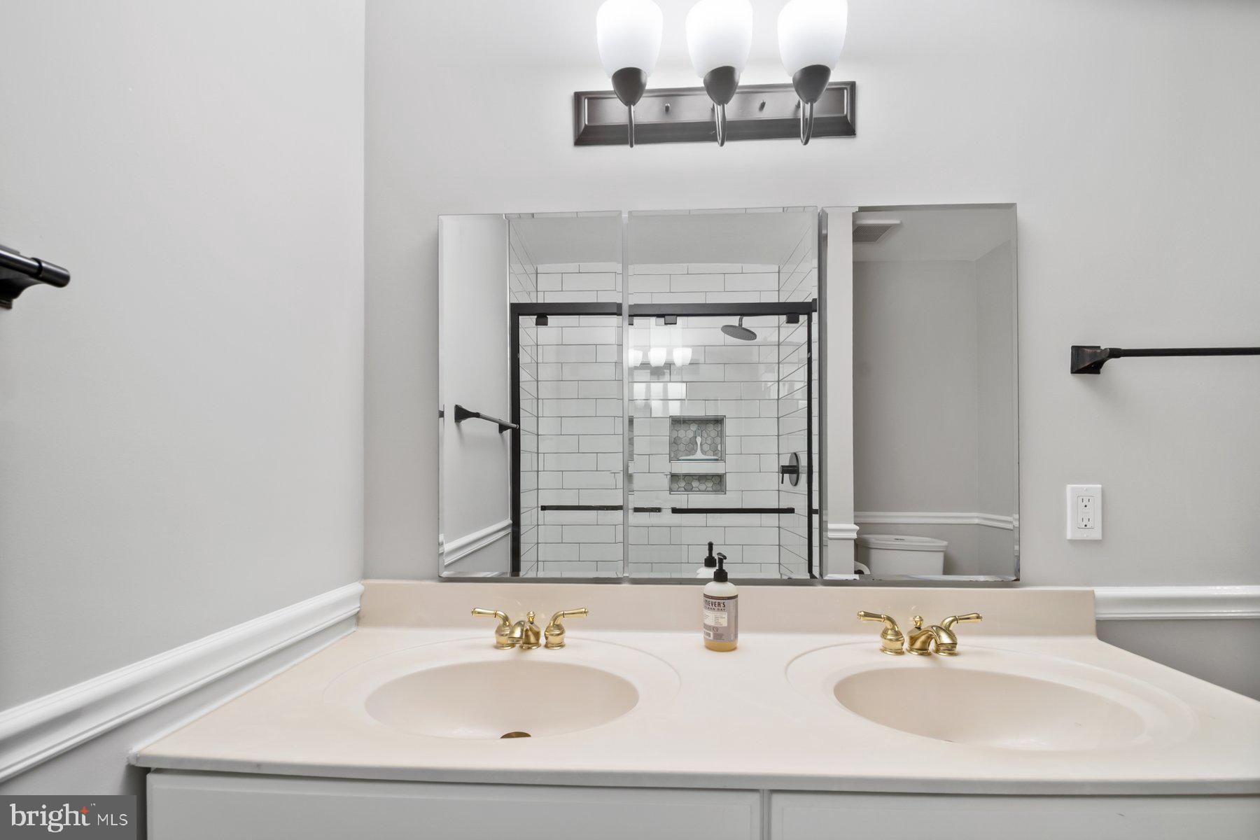 BELVEDERE SQUARE - Residential