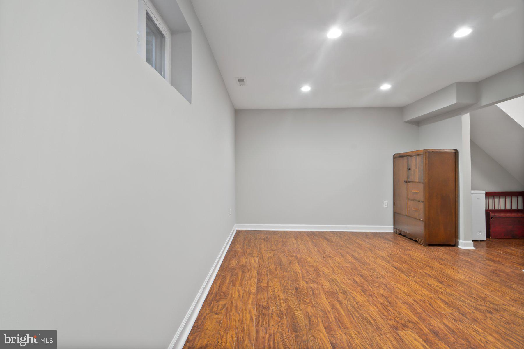 BELVEDERE SQUARE - Residential