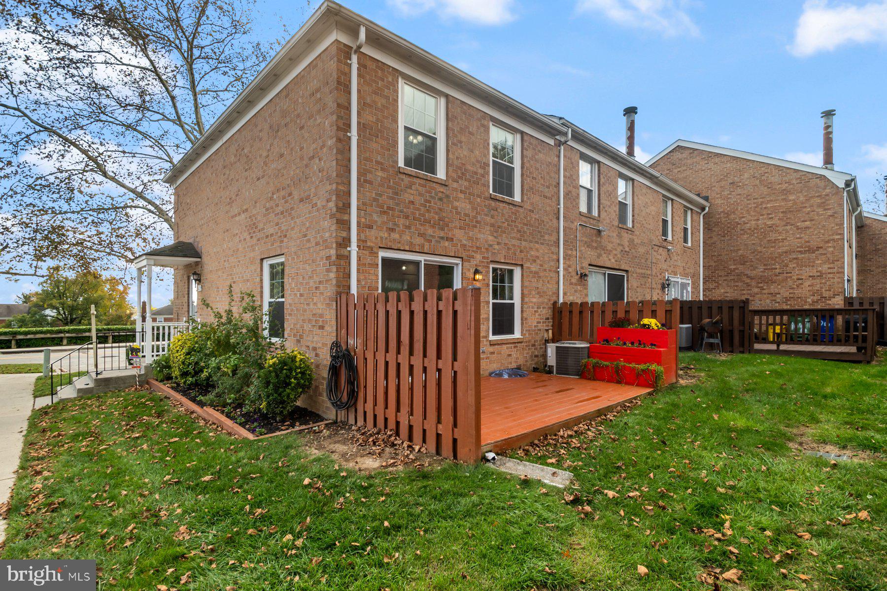 BELVEDERE SQUARE - Residential