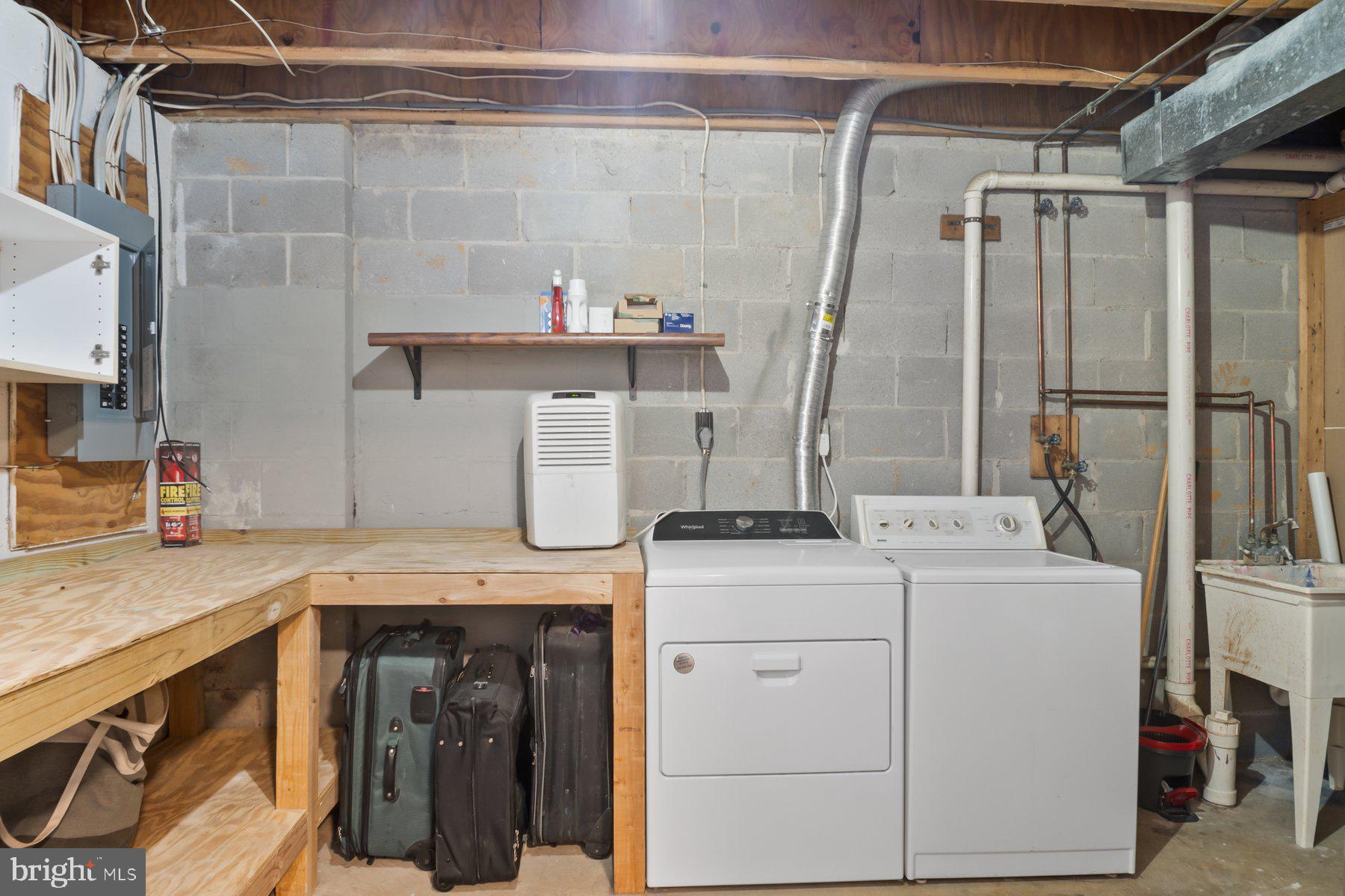 BELVEDERE SQUARE - Residential