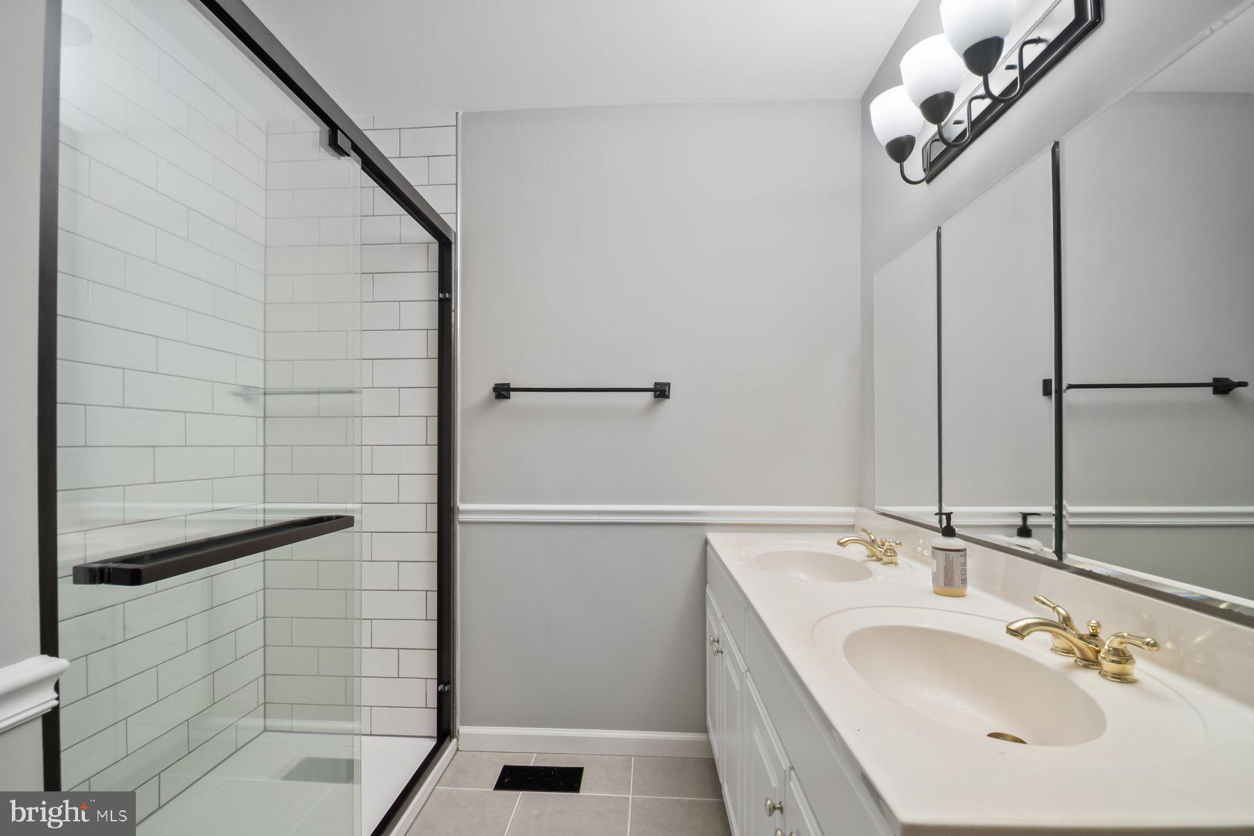 BELVEDERE SQUARE - Residential